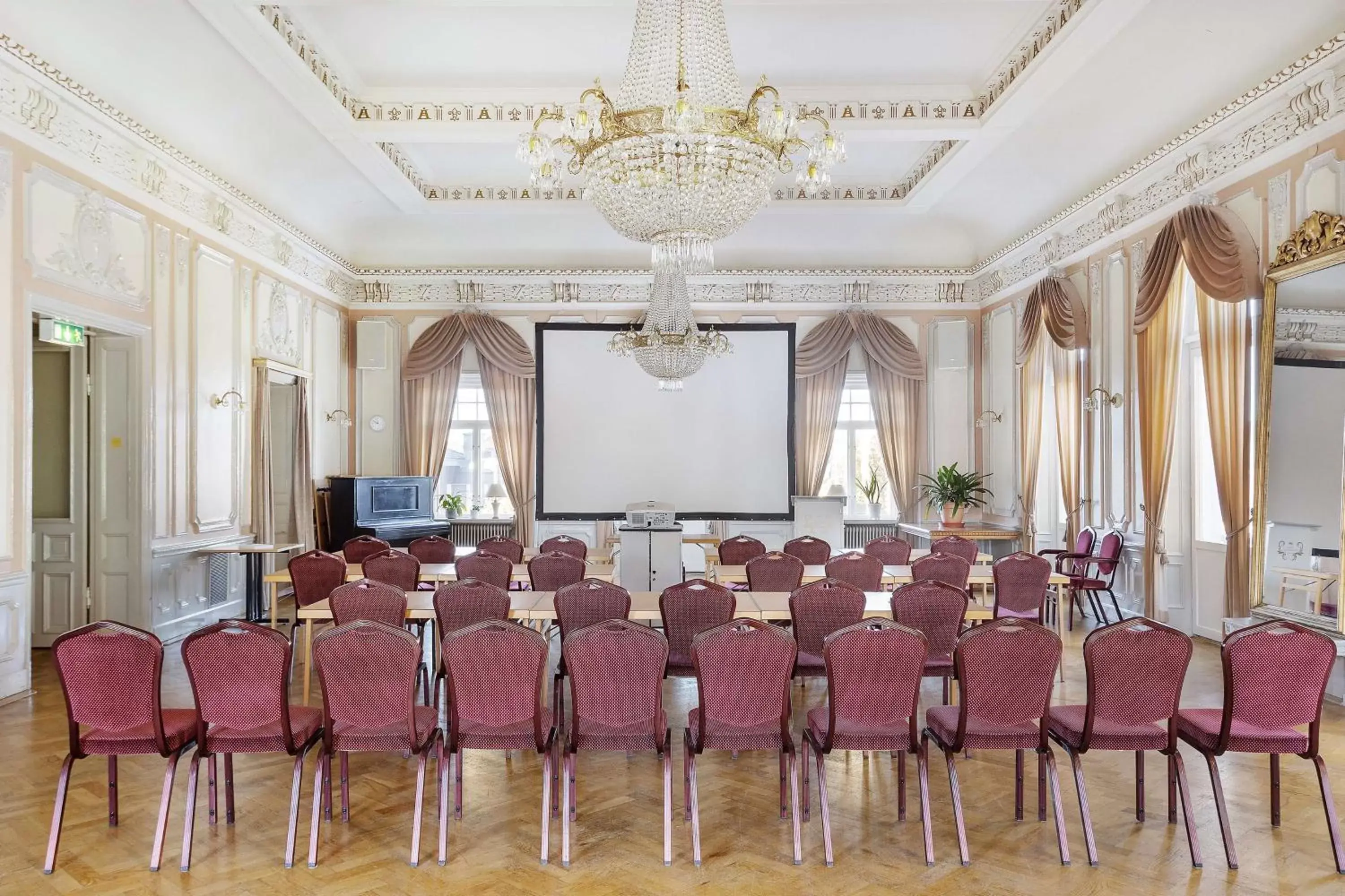Meeting/conference room in Amals Stadshotell, Sure Hotel Collection by Best Western