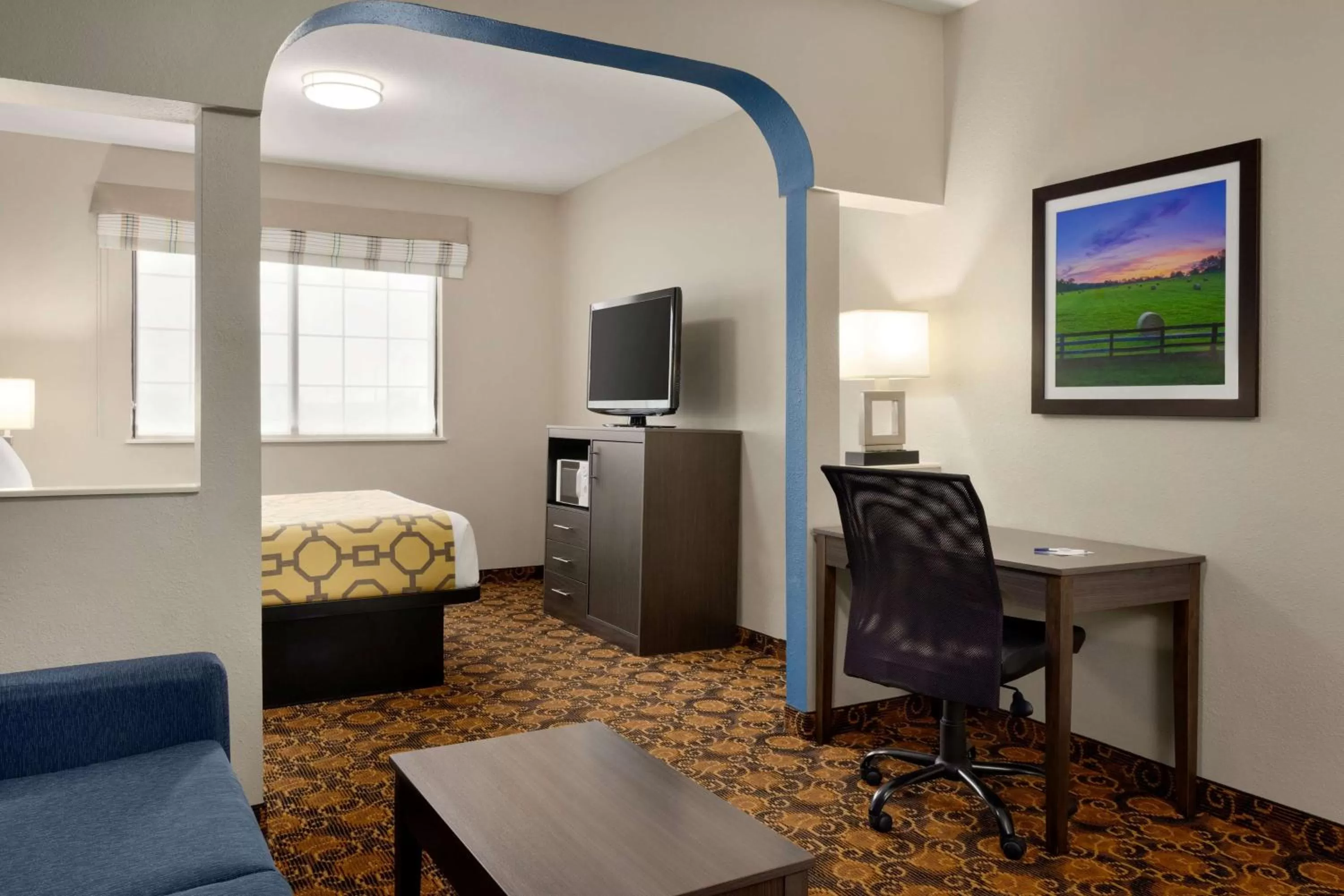 Photo of the whole room in Baymont by Wyndham Winchester