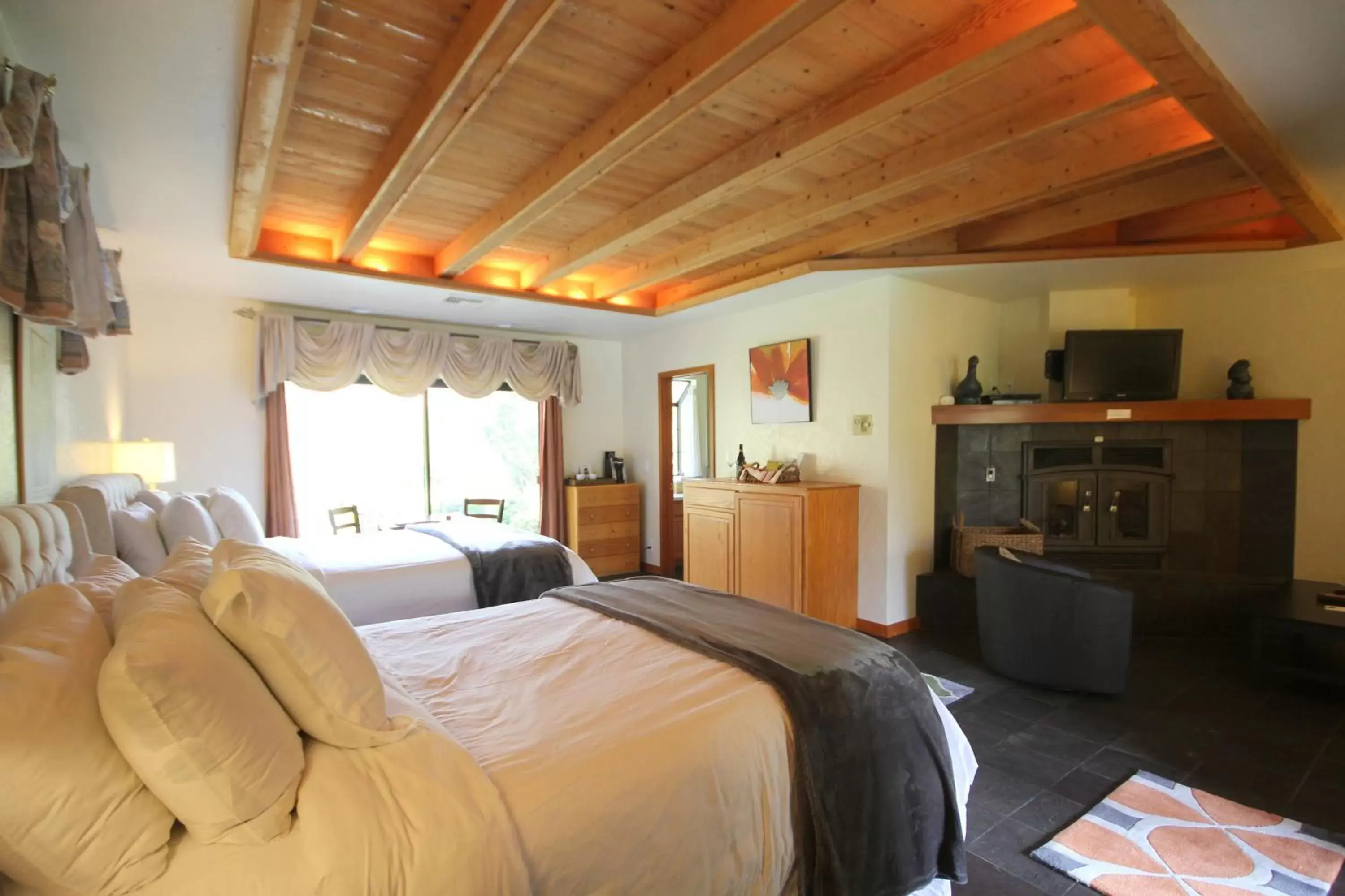 Photo of the whole room in Sonoma Coast Villa