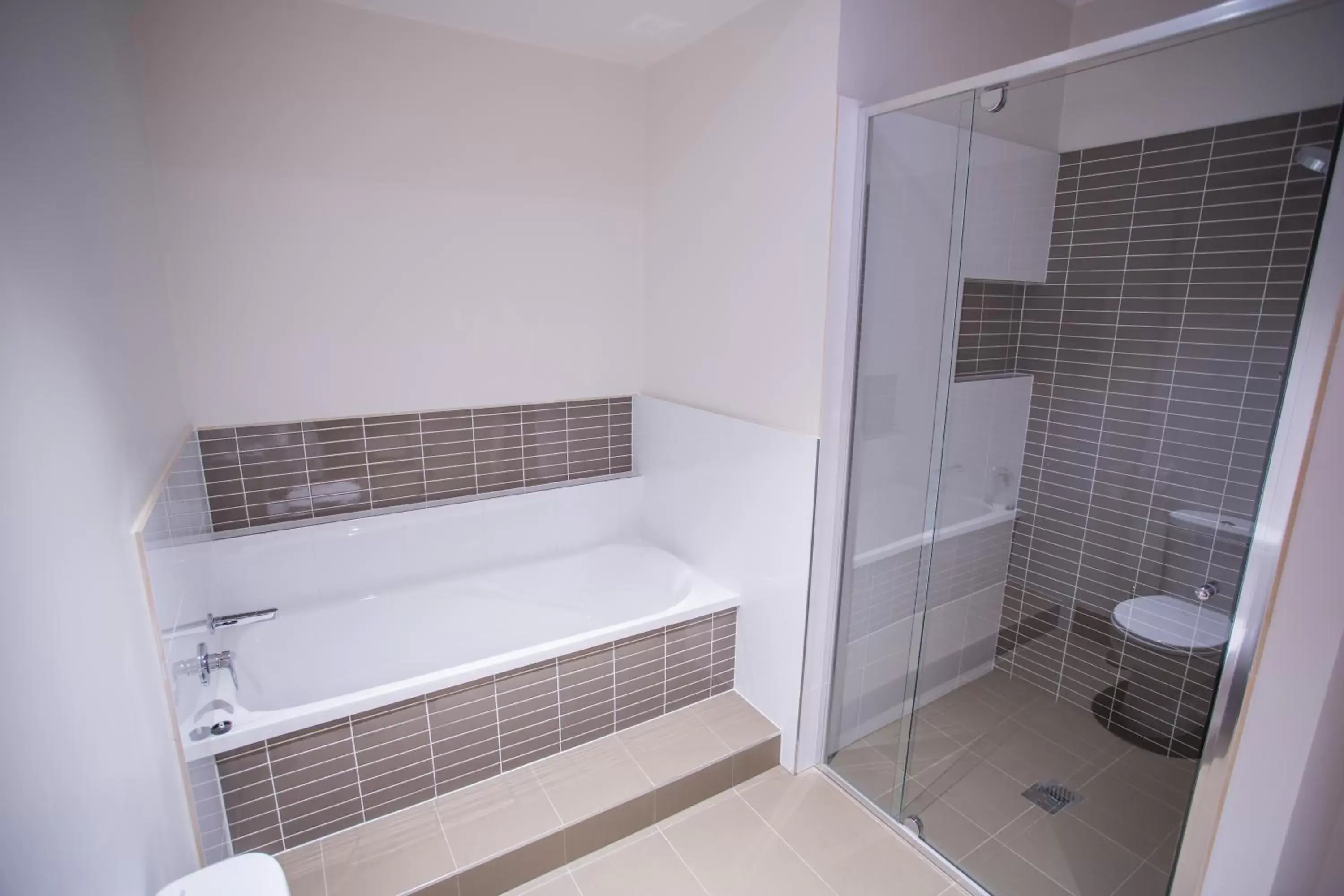 Bathroom in Spinifex Motel and Serviced Apartments