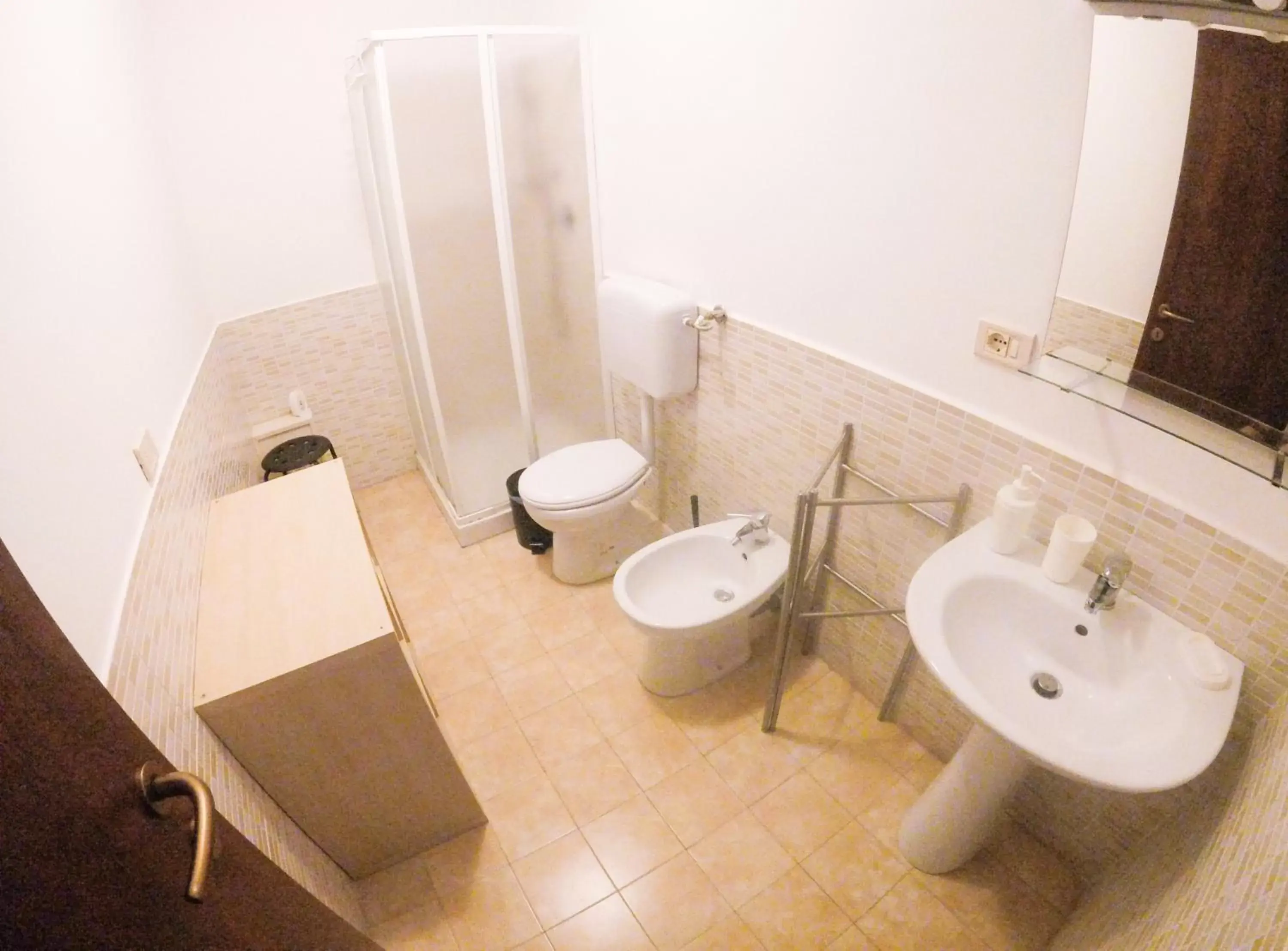 Shower, Bathroom in Tra L'Etna E Il Mare B&B