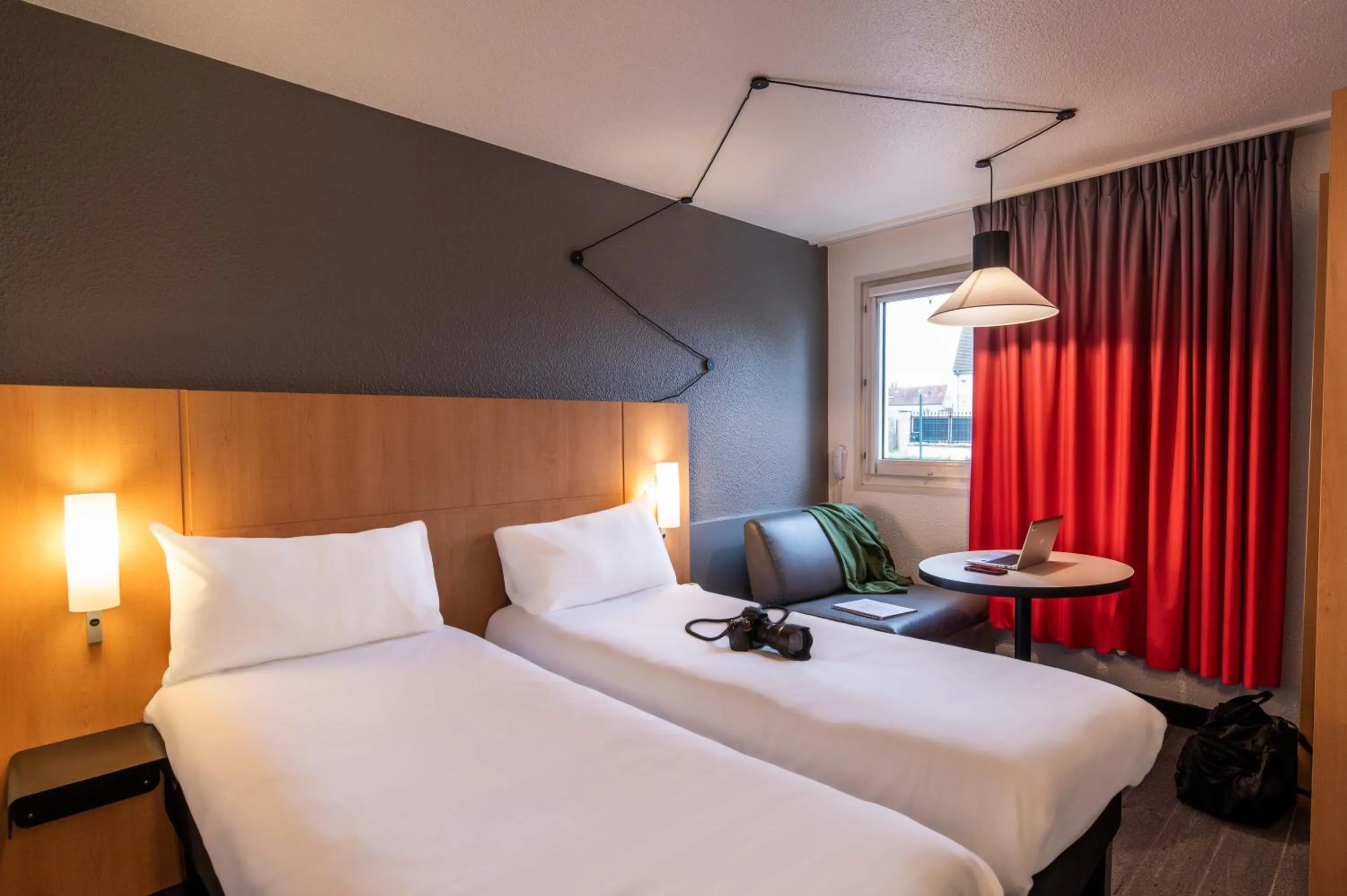 Bed in ibis Cergy Pontoise Le Port