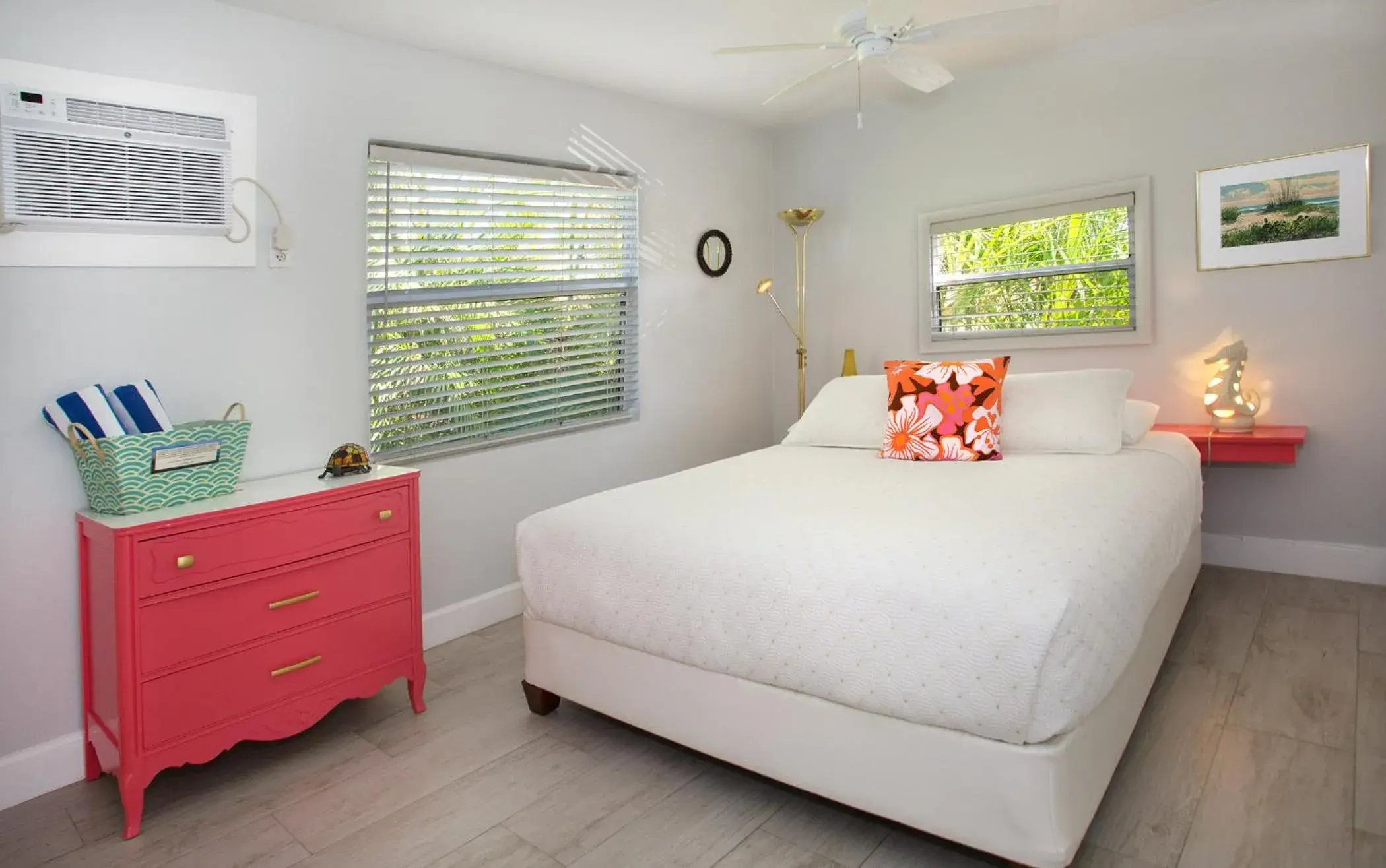 Bed in South Beach Place - Vero Beach