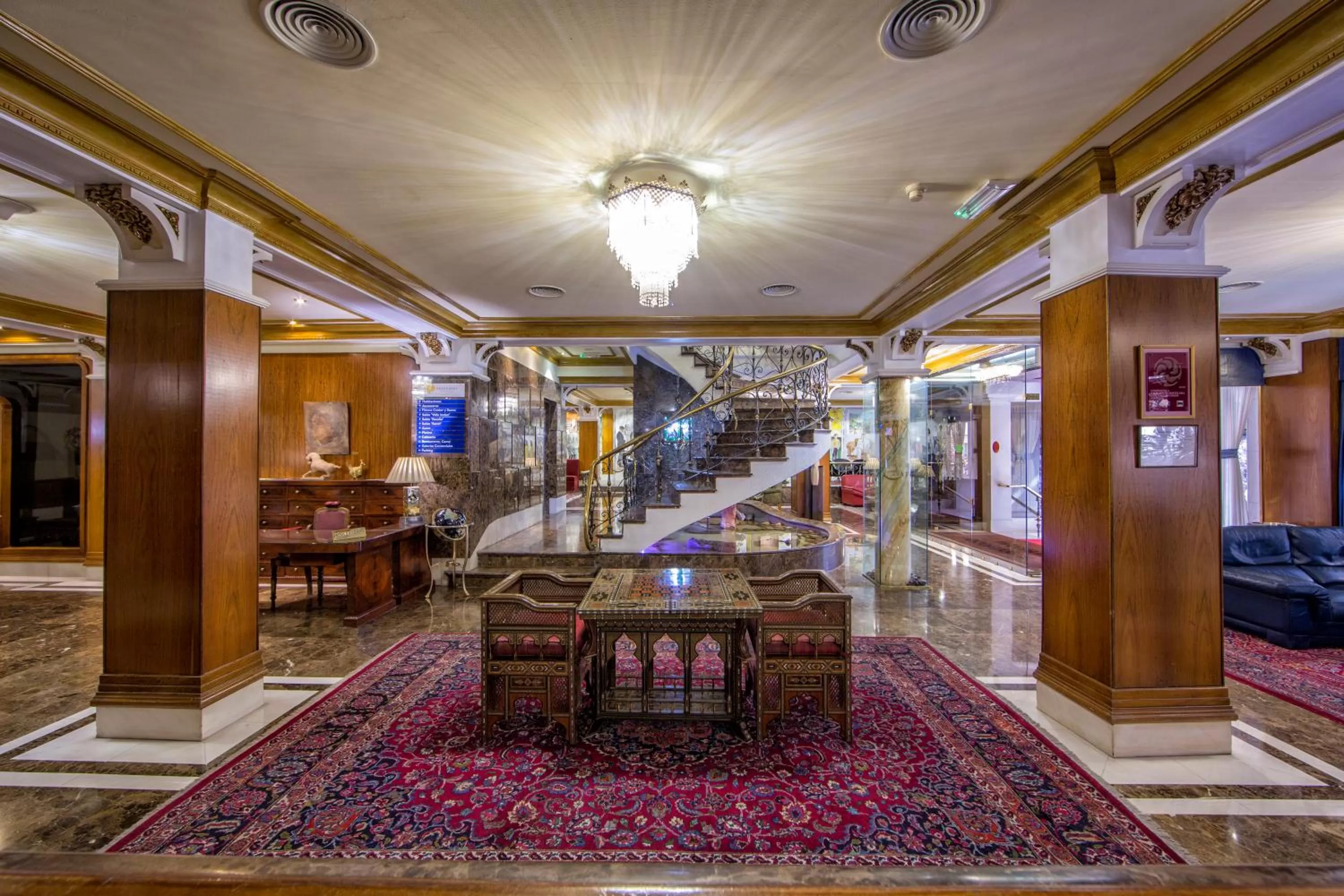 Lobby or reception in Eurostars Araguaney