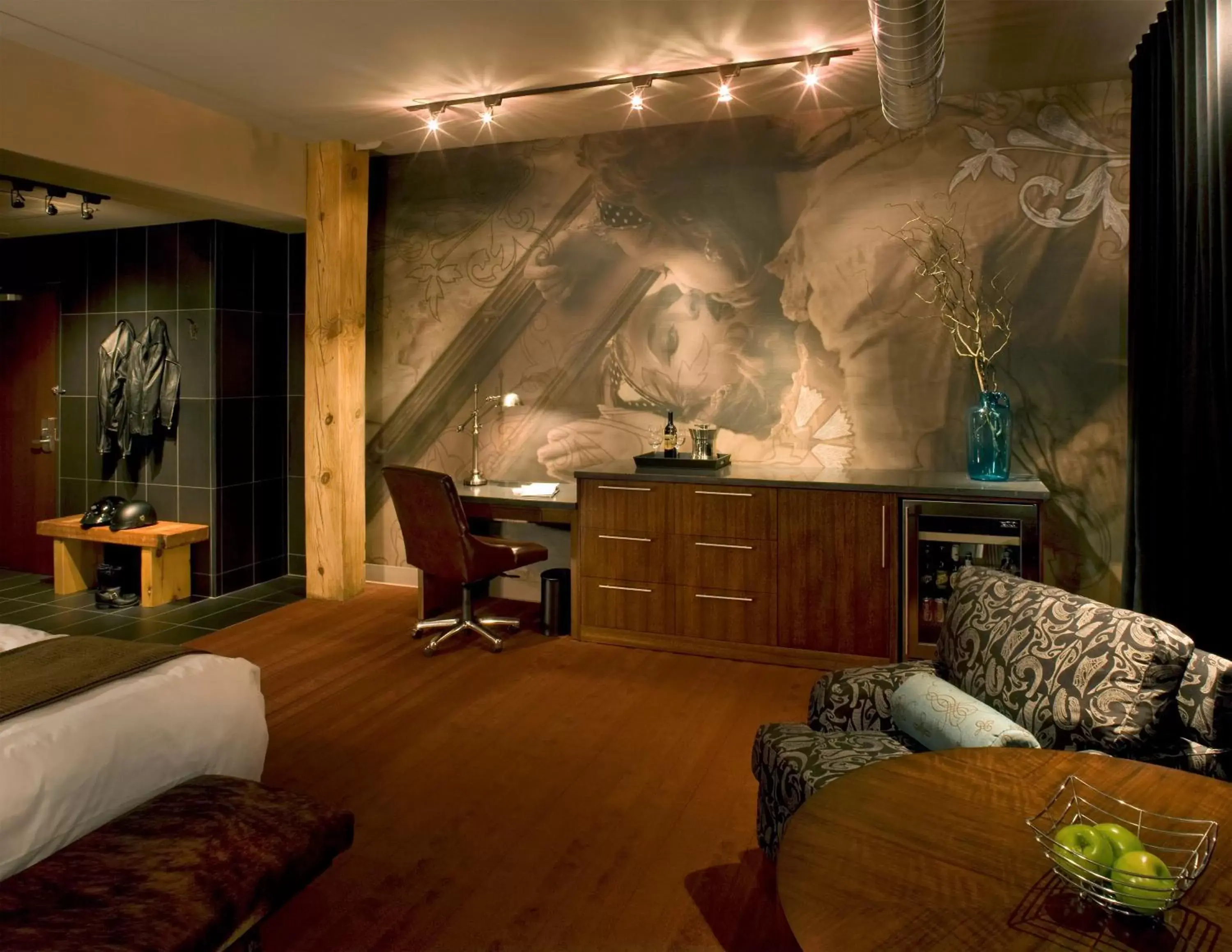 Photo of the whole room in The Iron Horse Hotel Photo of the whole room in The Iron Horse Hotel