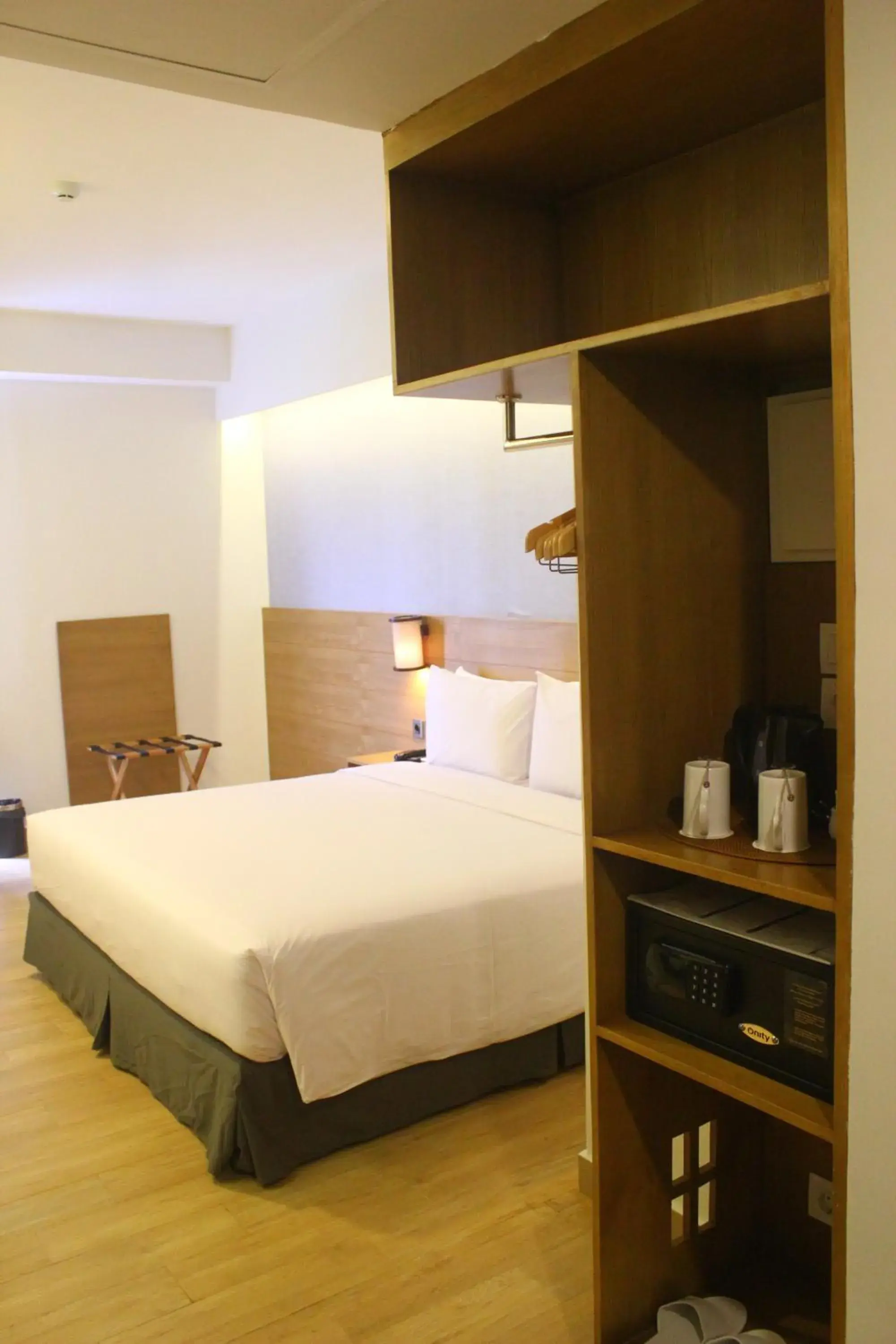 Property building, Bed in Golden Tulip Essential Denpasar Hotel