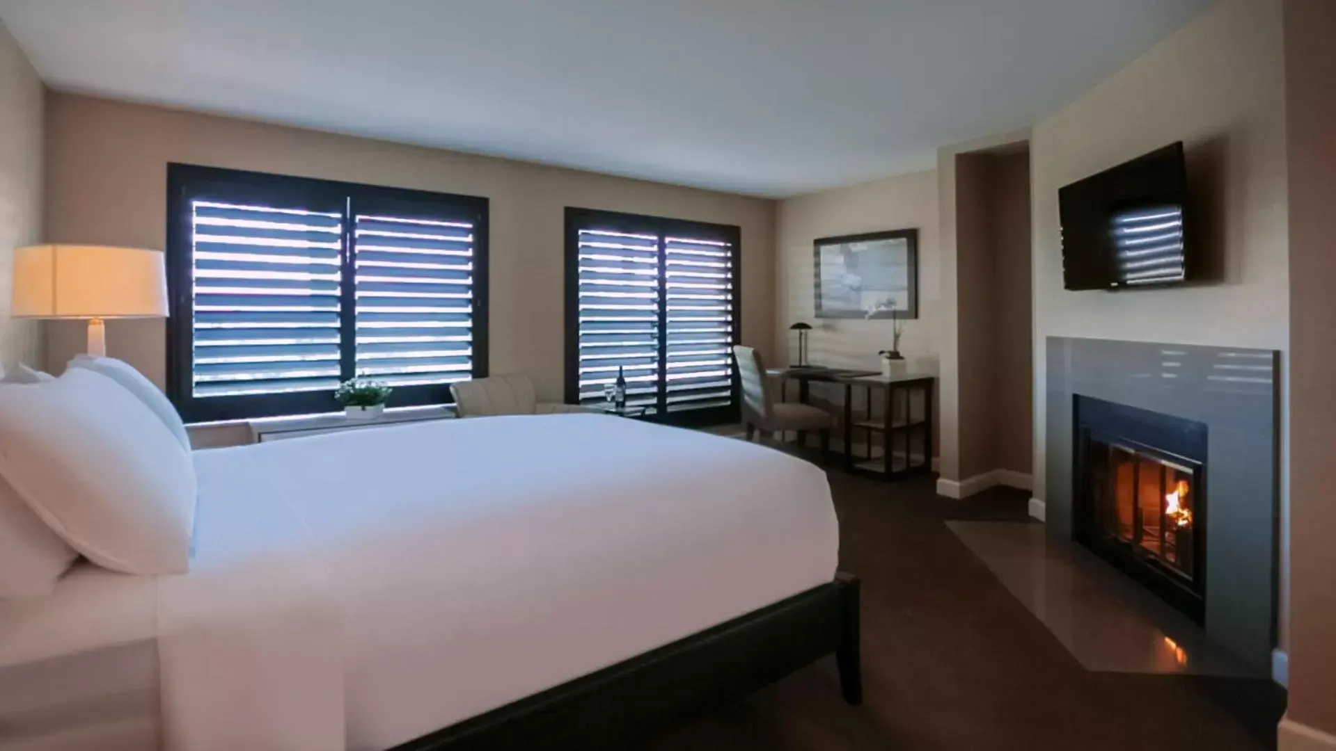 Fireplace Suite in Cupertino Hotel Fireplace Suite in Cupertino Hotel