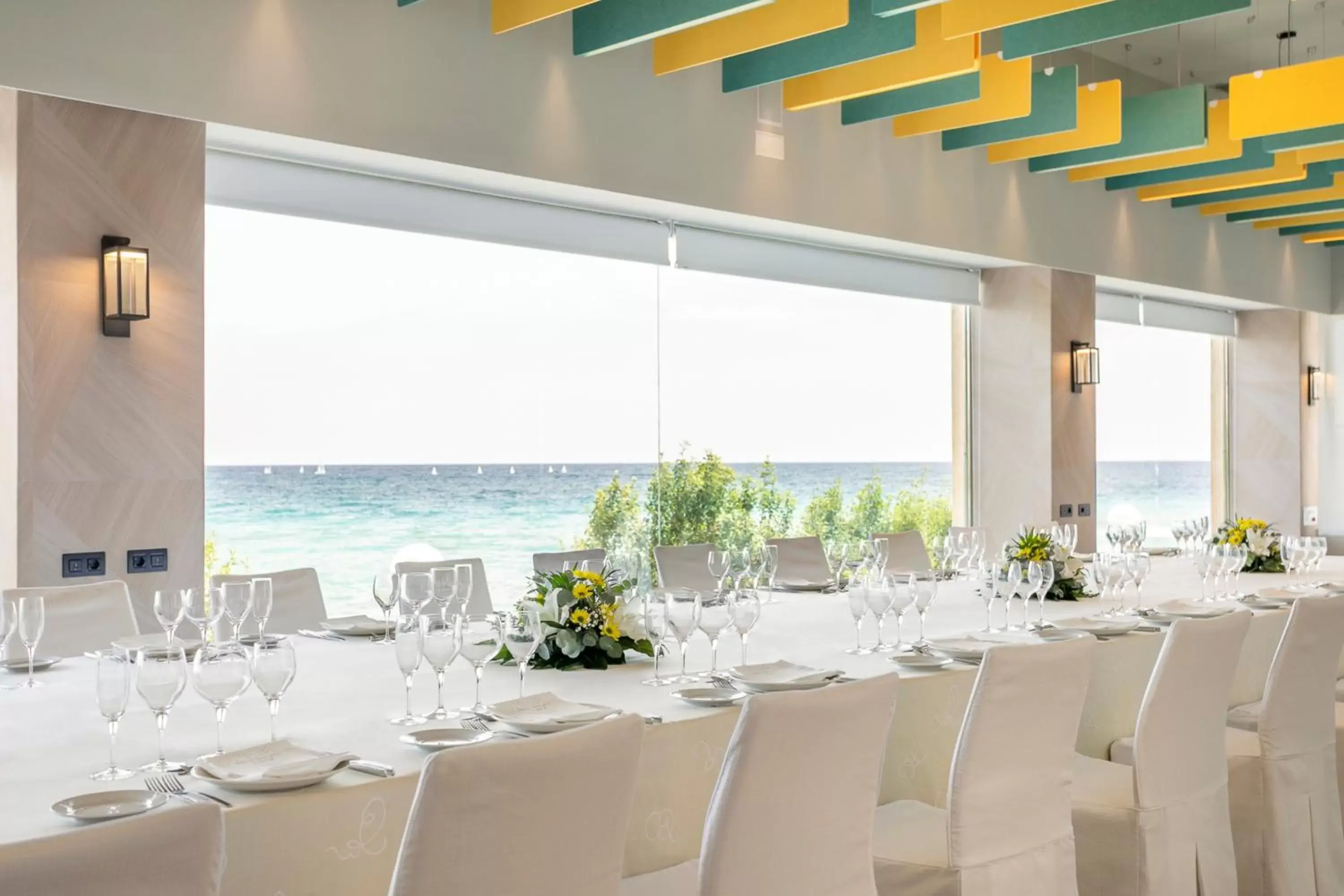 Food, Banquet Facilities in Melia Alicante