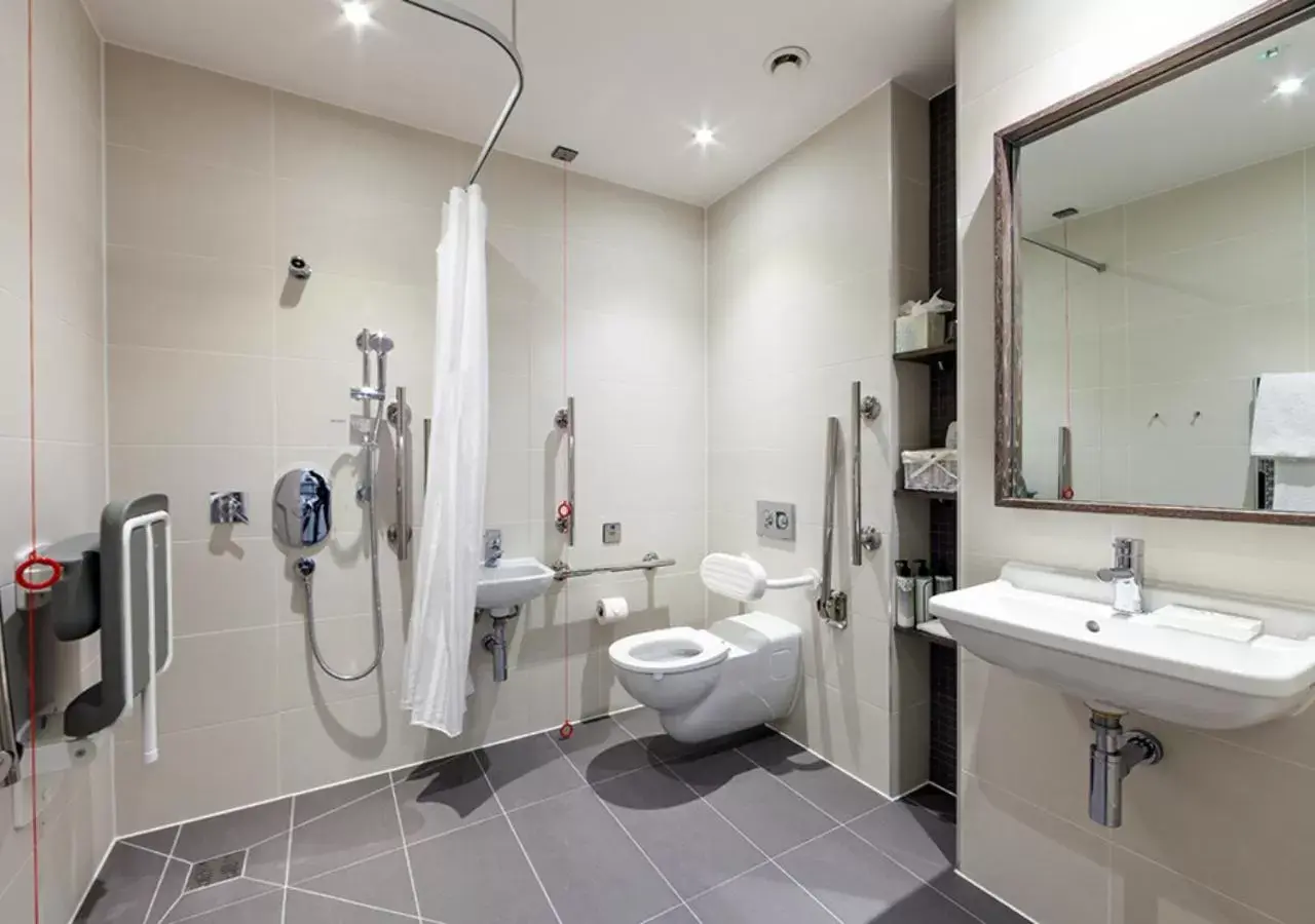 Bathroom in Staybridge Suites London-Vauxhall, an IHG Hotel