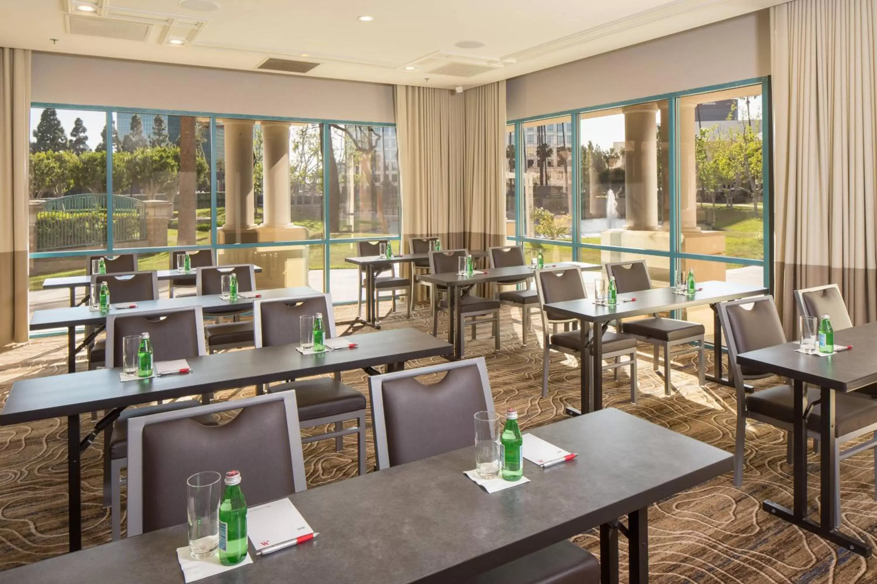 Meeting/conference room, Restaurant/Places to Eat in Costa Mesa Marriott