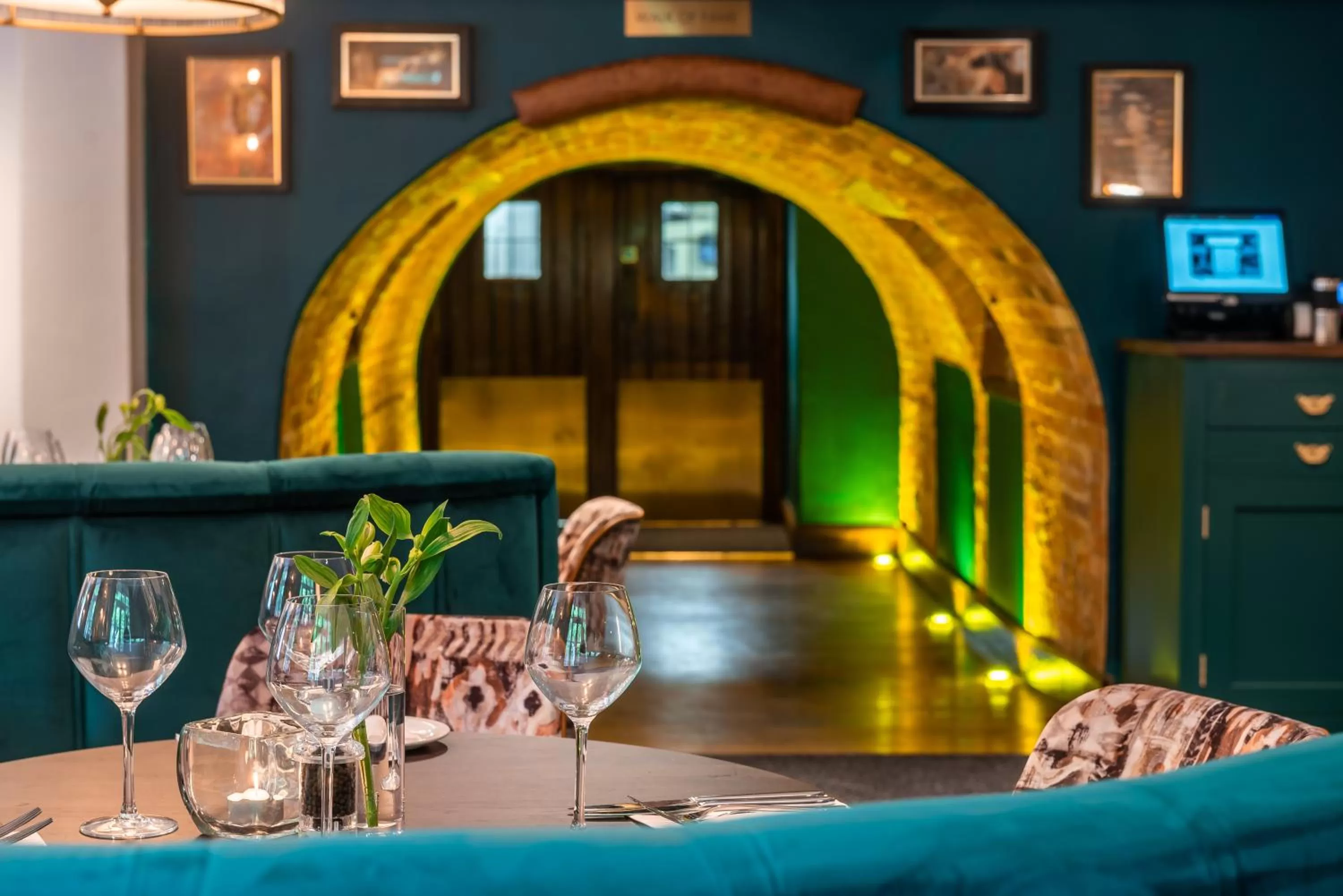 Restaurant/places to eat in The Bell by Innkeeper's Collection