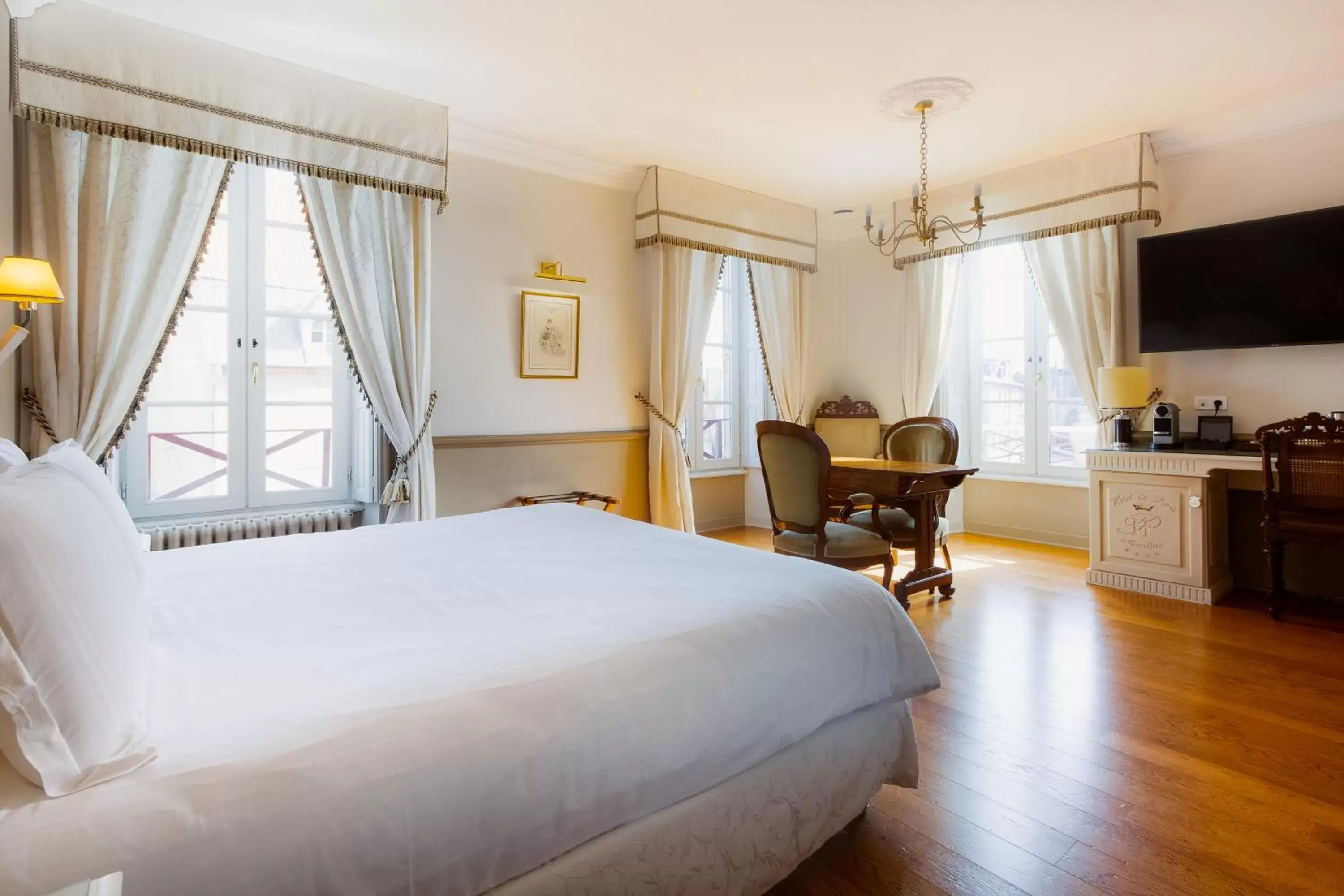 Photo of the whole room in Mercure Moulins Centre Hôtel de Paris