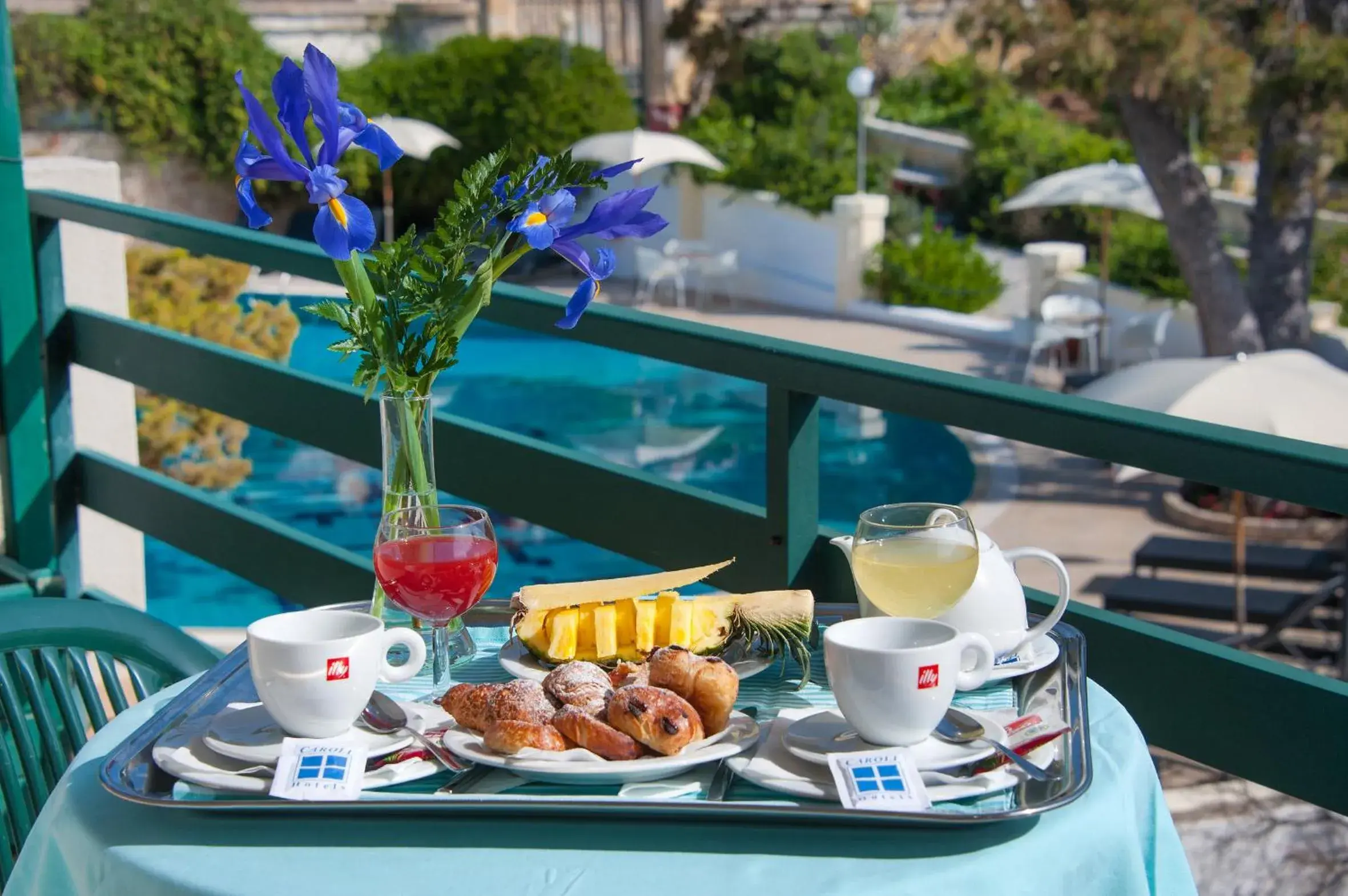 Food and drinks in Hotel Terminal - Caroli Hotels Food and drinks in Hotel Terminal - Caroli Hotels