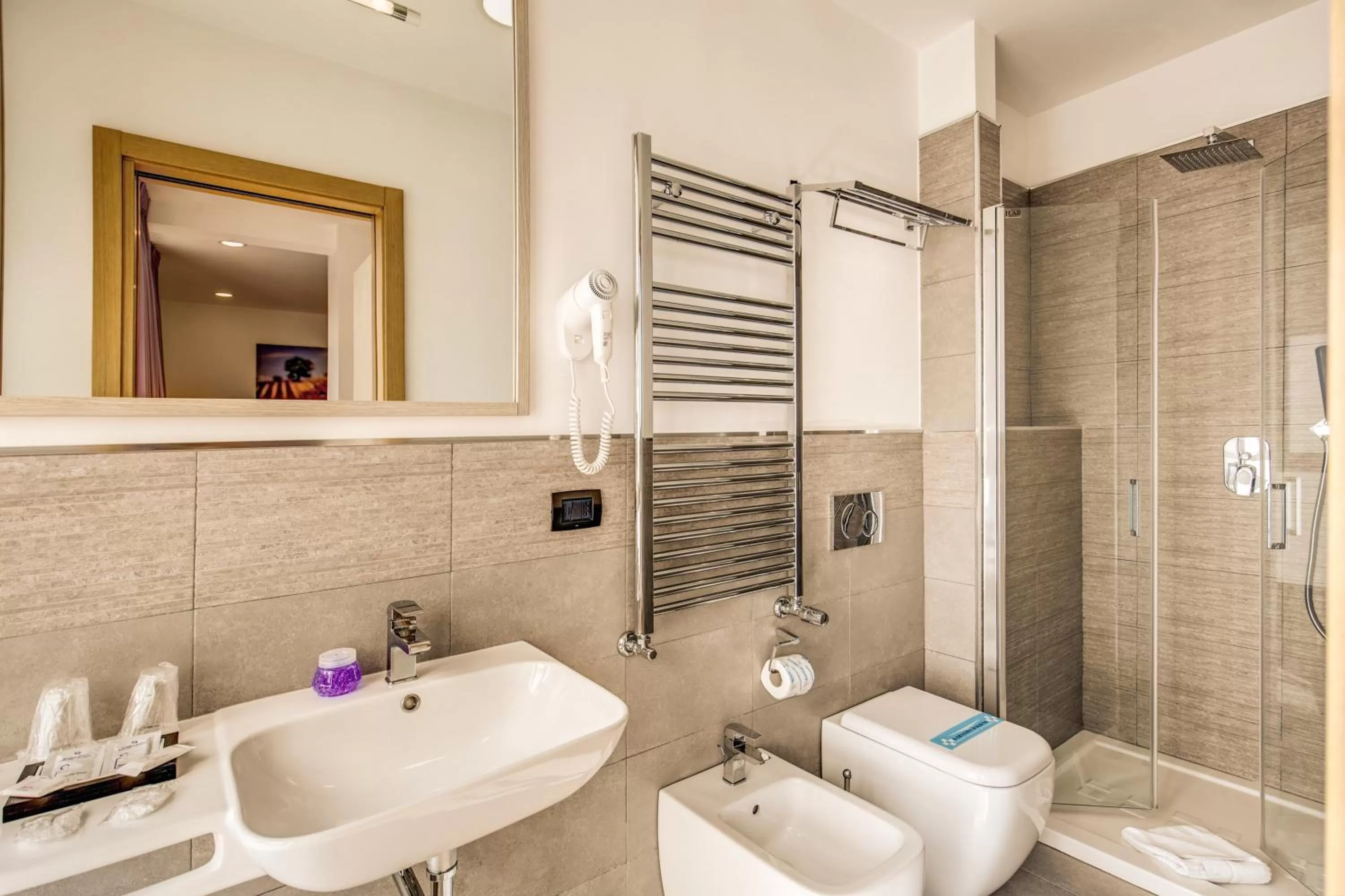 Bathroom in Ginevra Palace Hotel