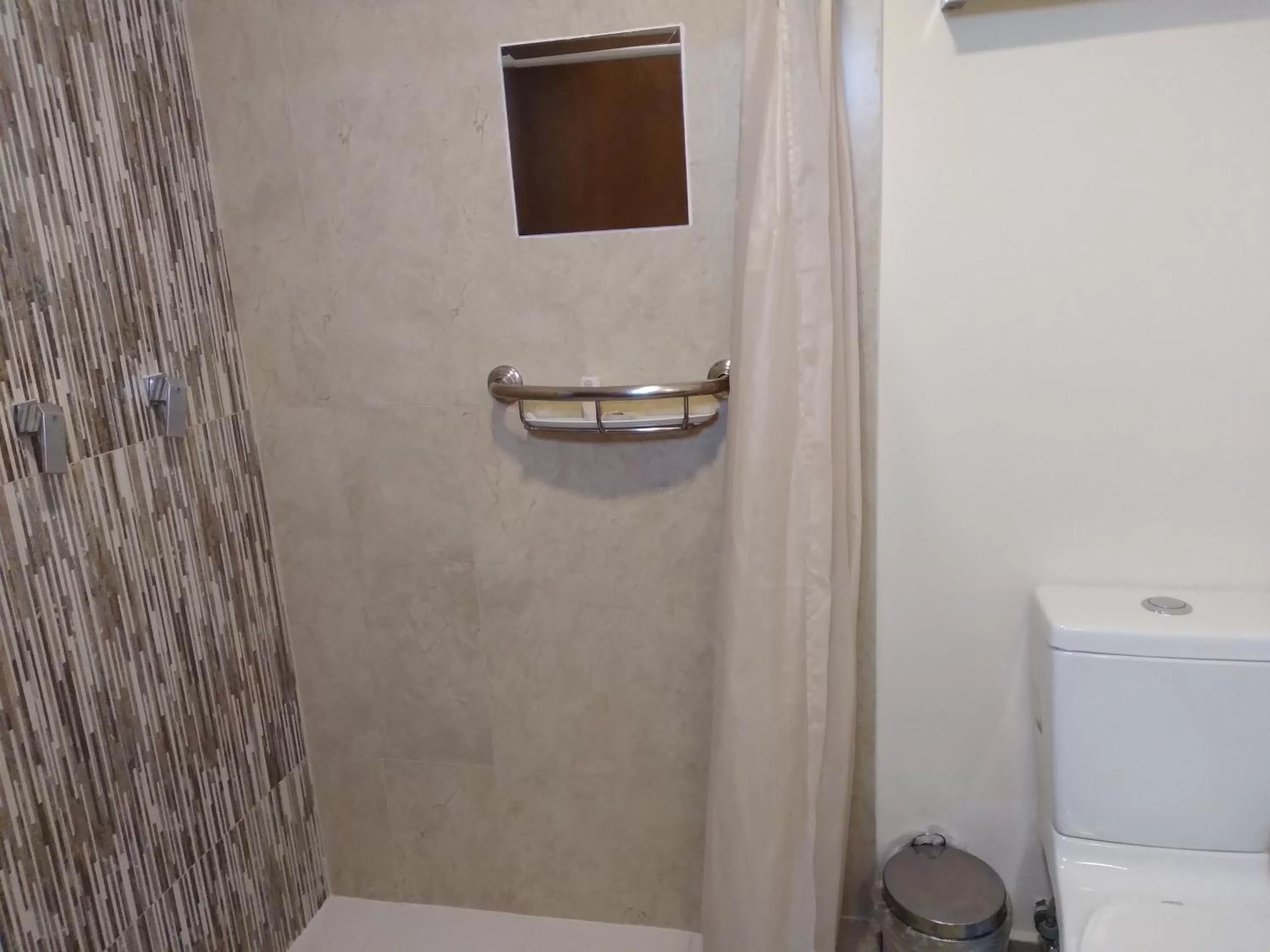 Public Bath in Hotel JYE by Serranillo, Mineral del Monte Hgo