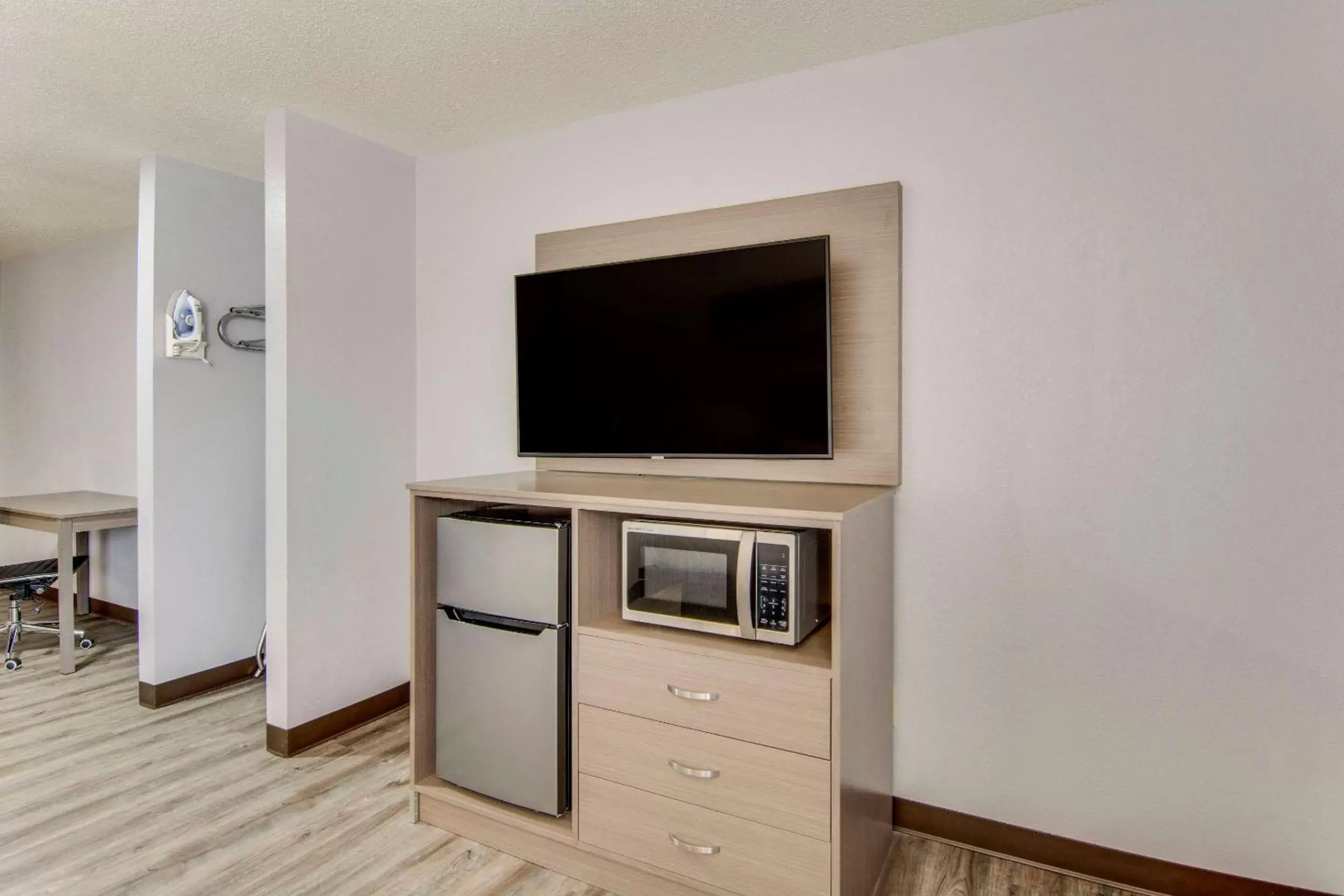 Bedroom, TV/Entertainment Center in Clarion Pointe on the Lake Clarksville - South Hill West