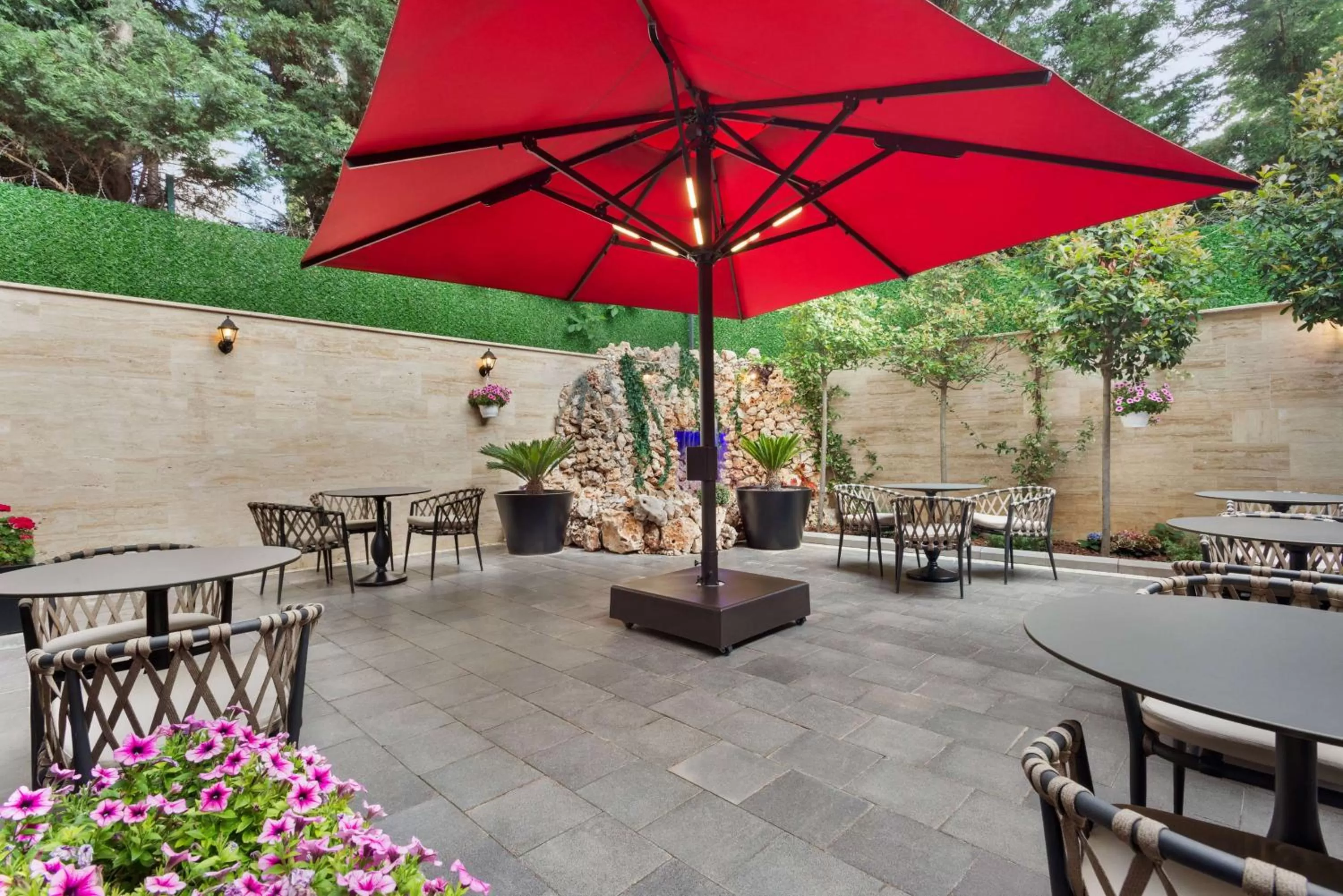 Inner courtyard view in Tryp by Wyndham Istanbul Atasehir