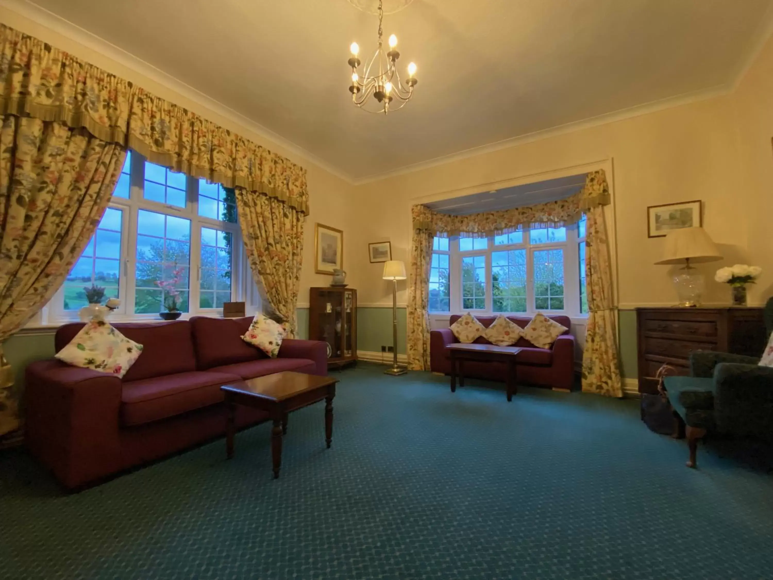 Lounge or bar, Seating Area in The Izaak Walton Country House Hotel