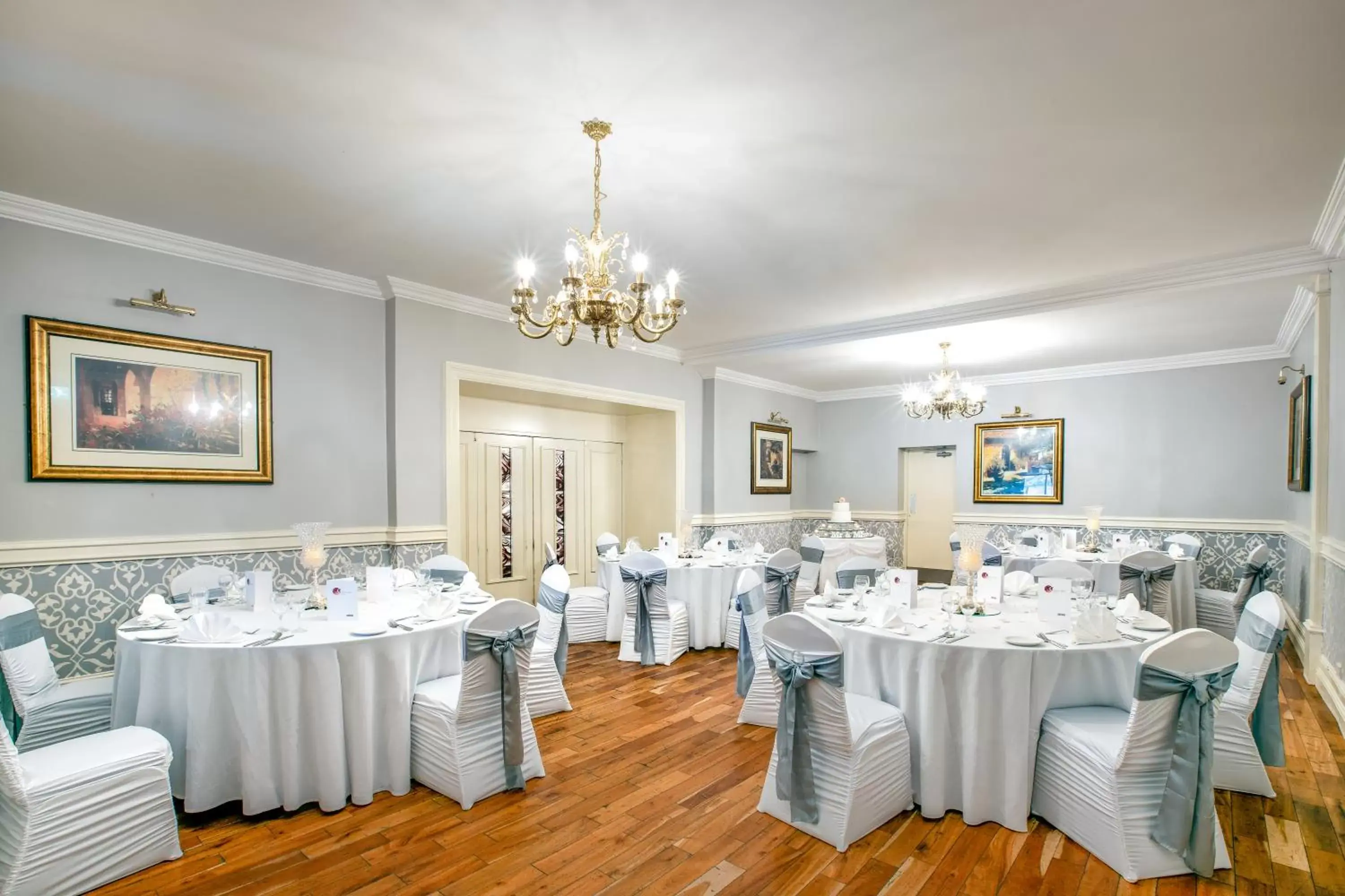 Restaurant/places to eat, Banquet Facilities in Castle Arch Hotel
