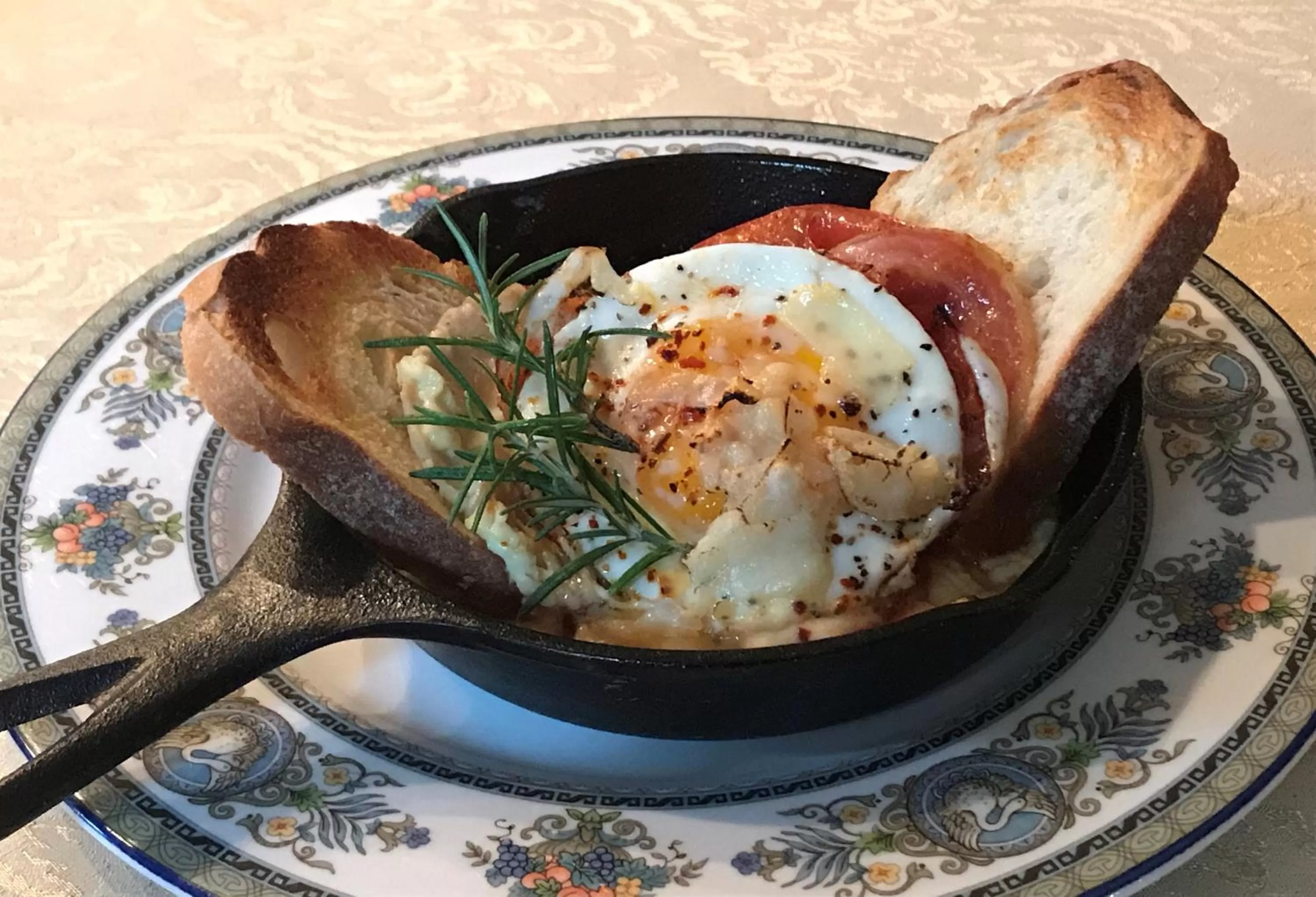 Breakfast, Food in Parsonage Inn Bed and Breakfast