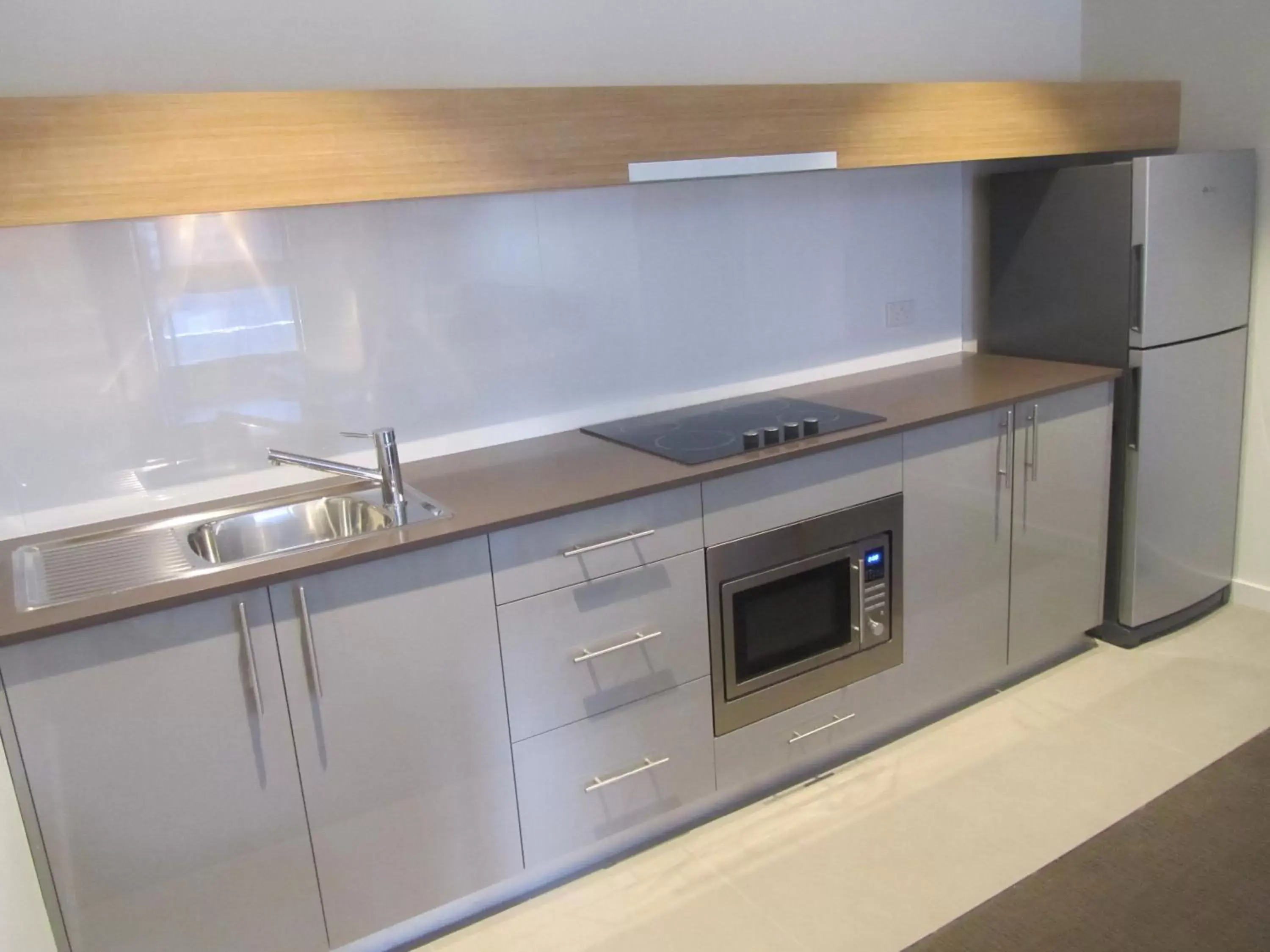 Kitchen or kitchenette, Kitchen/Kitchenette in Quality Hotel Parklake Shepparton