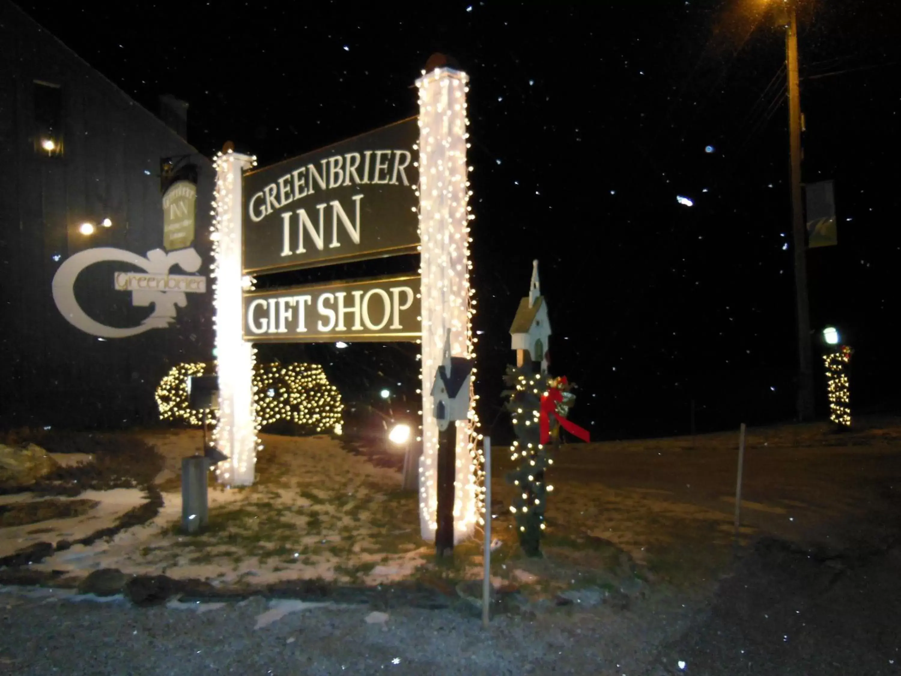 Facade/entrance in Greenbrier Inn Killington