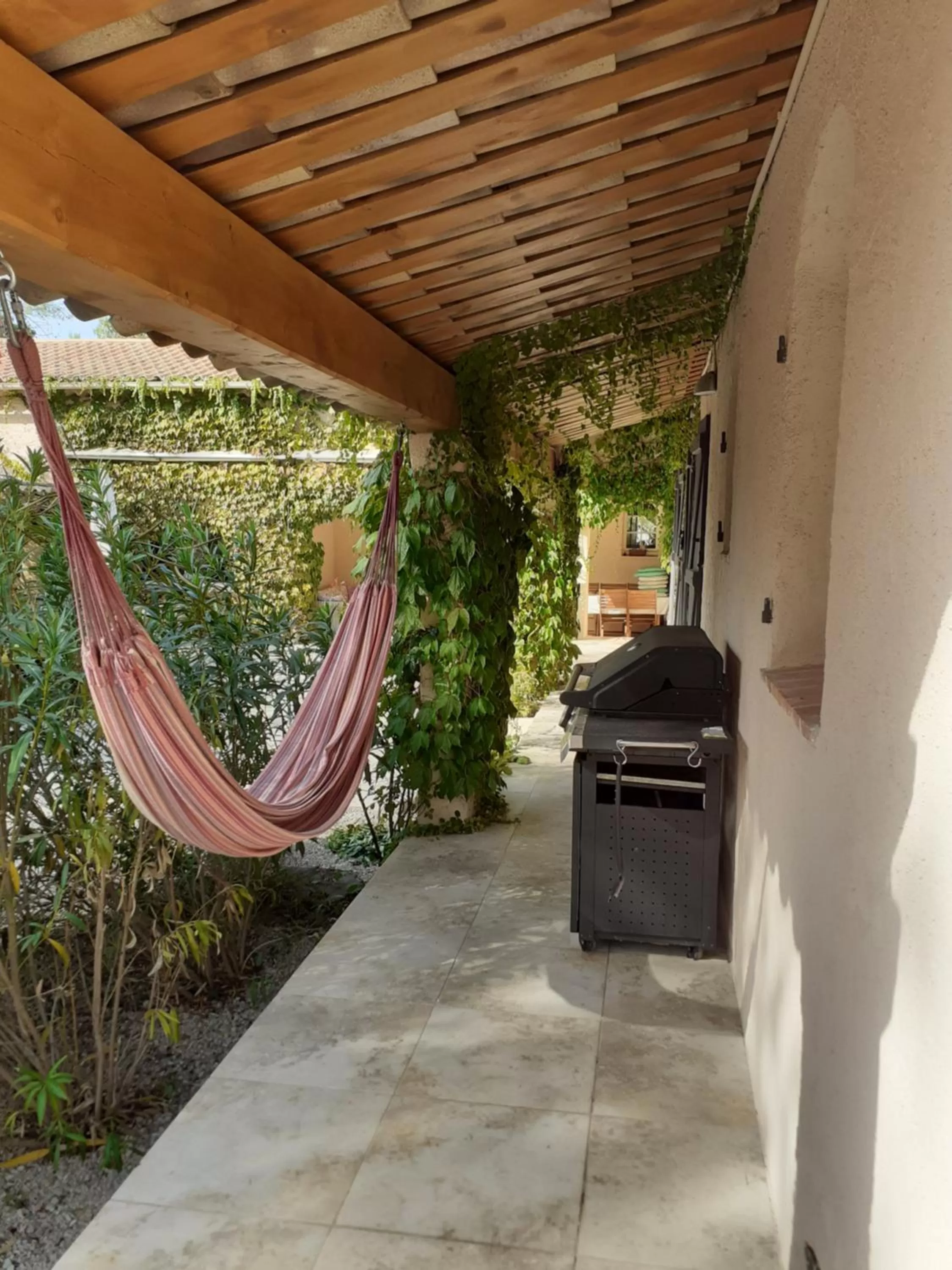 BBQ Facilities in La Salamandre en Provence