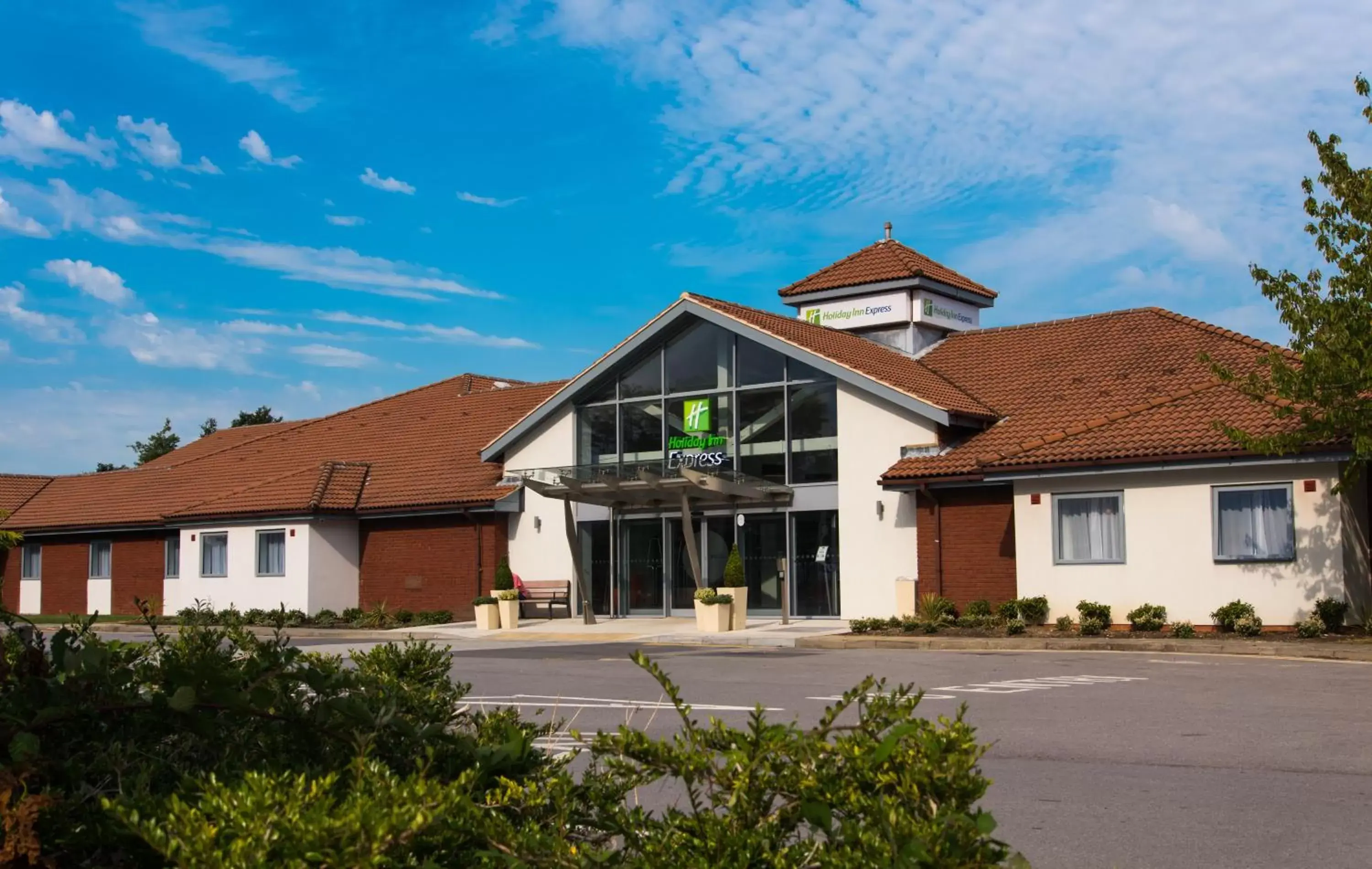 Property Building in Holiday Inn Express Portsmouth – North, an IHG Hotel