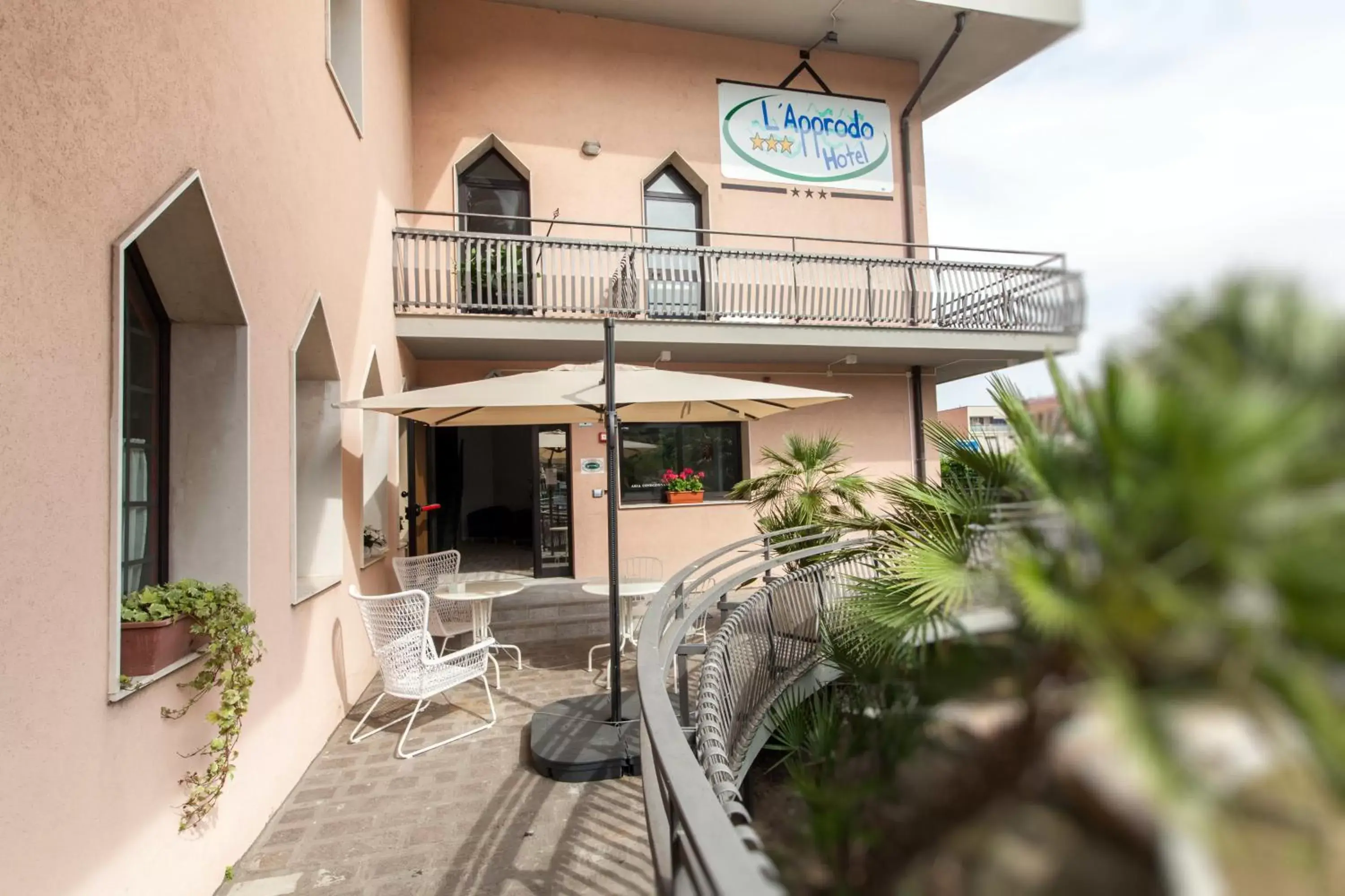 Facade/entrance in L'Approdo Hotel