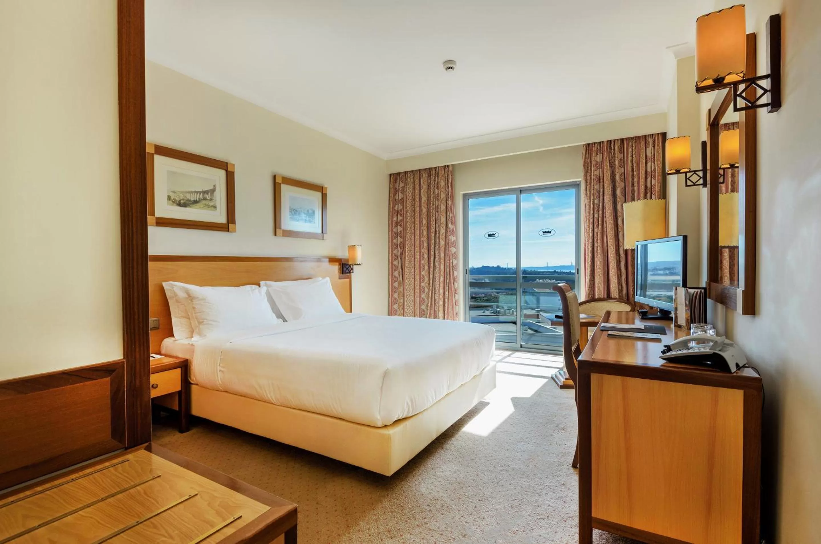 Bedroom, Bed in Hotel Real Oeiras