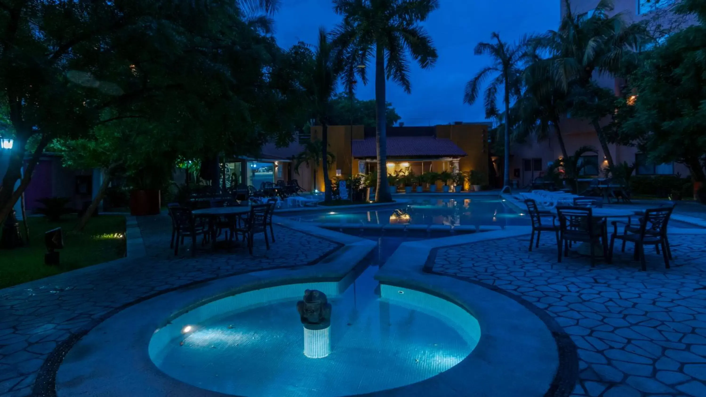 Swimming Pool in Holiday Inn Ciudad Del Carmen, an IHG Hotel