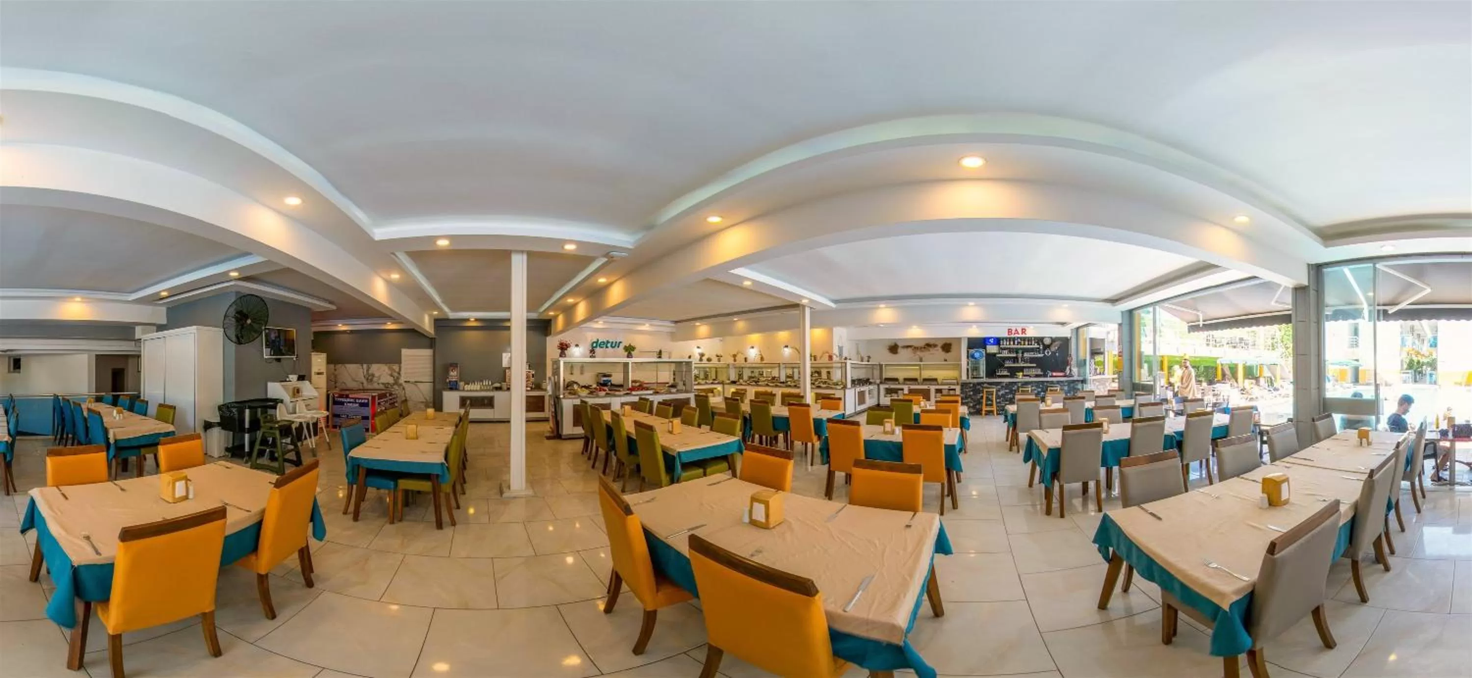 Restaurant/places to eat in Arsi Enfi City Beach Hotel