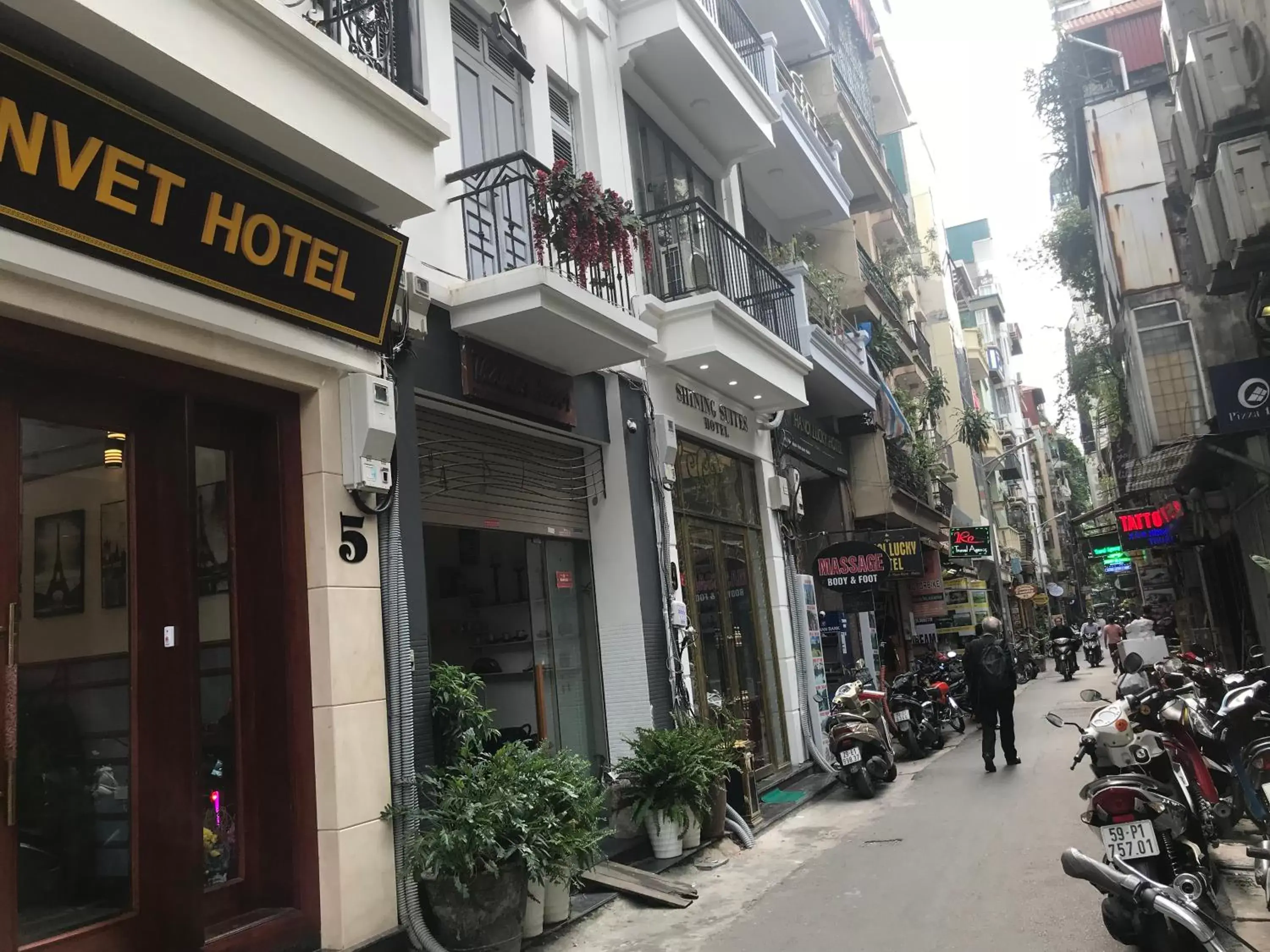 Property building in Hanoi Hanvet Hotel