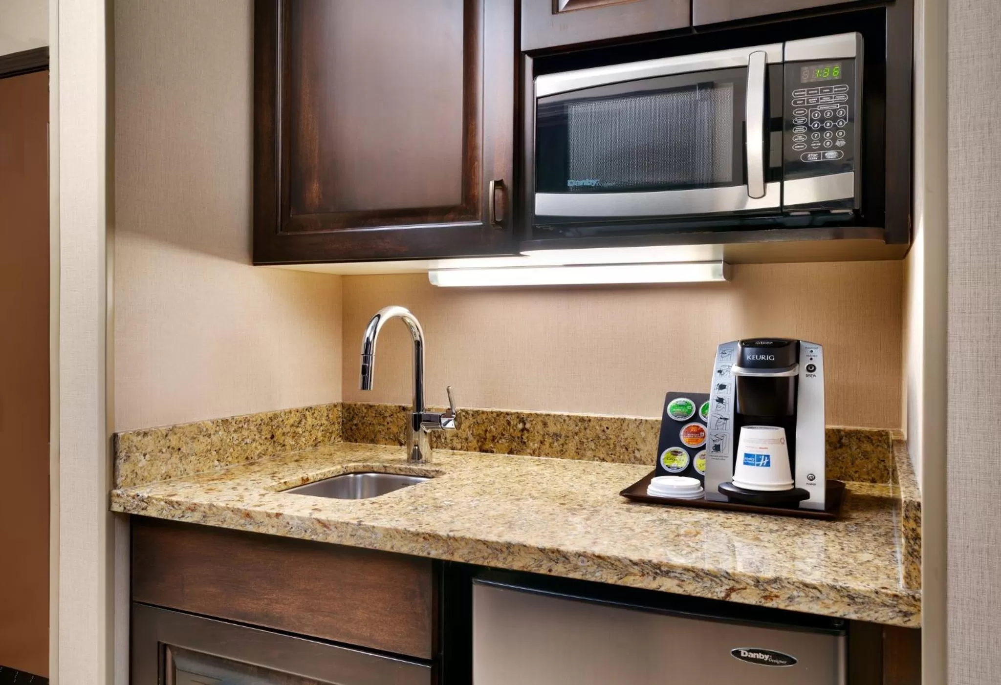 Photo of the whole room in Holiday Inn Express Hotel & Suites Billings by IHG