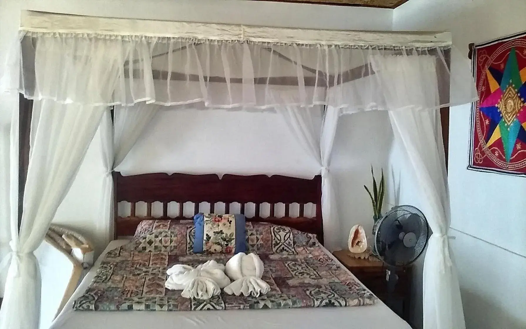Bedroom, Bed in Lazi Beach Club