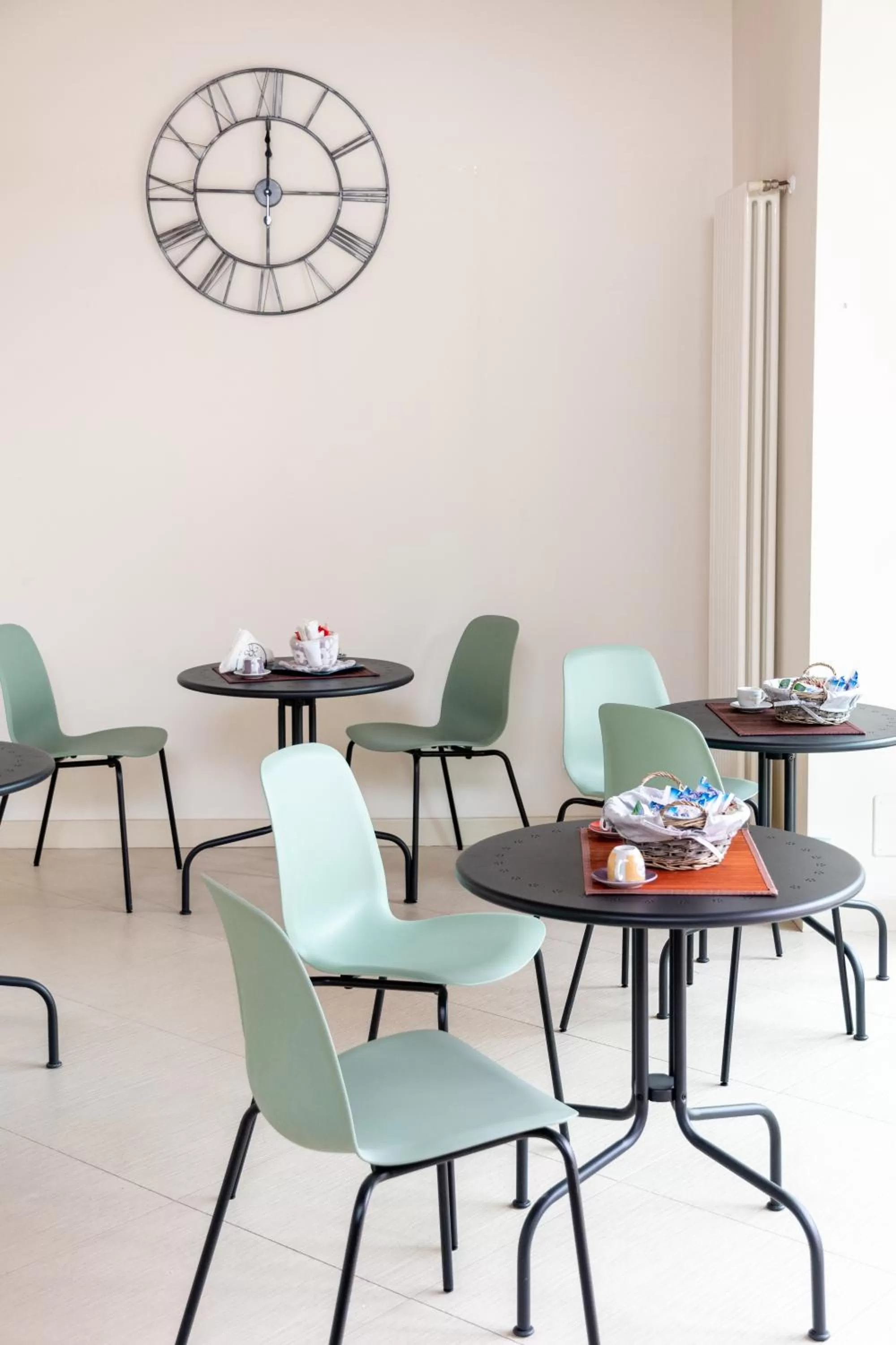 Seating area, Restaurant/Places to Eat in Borgo Antico B&b