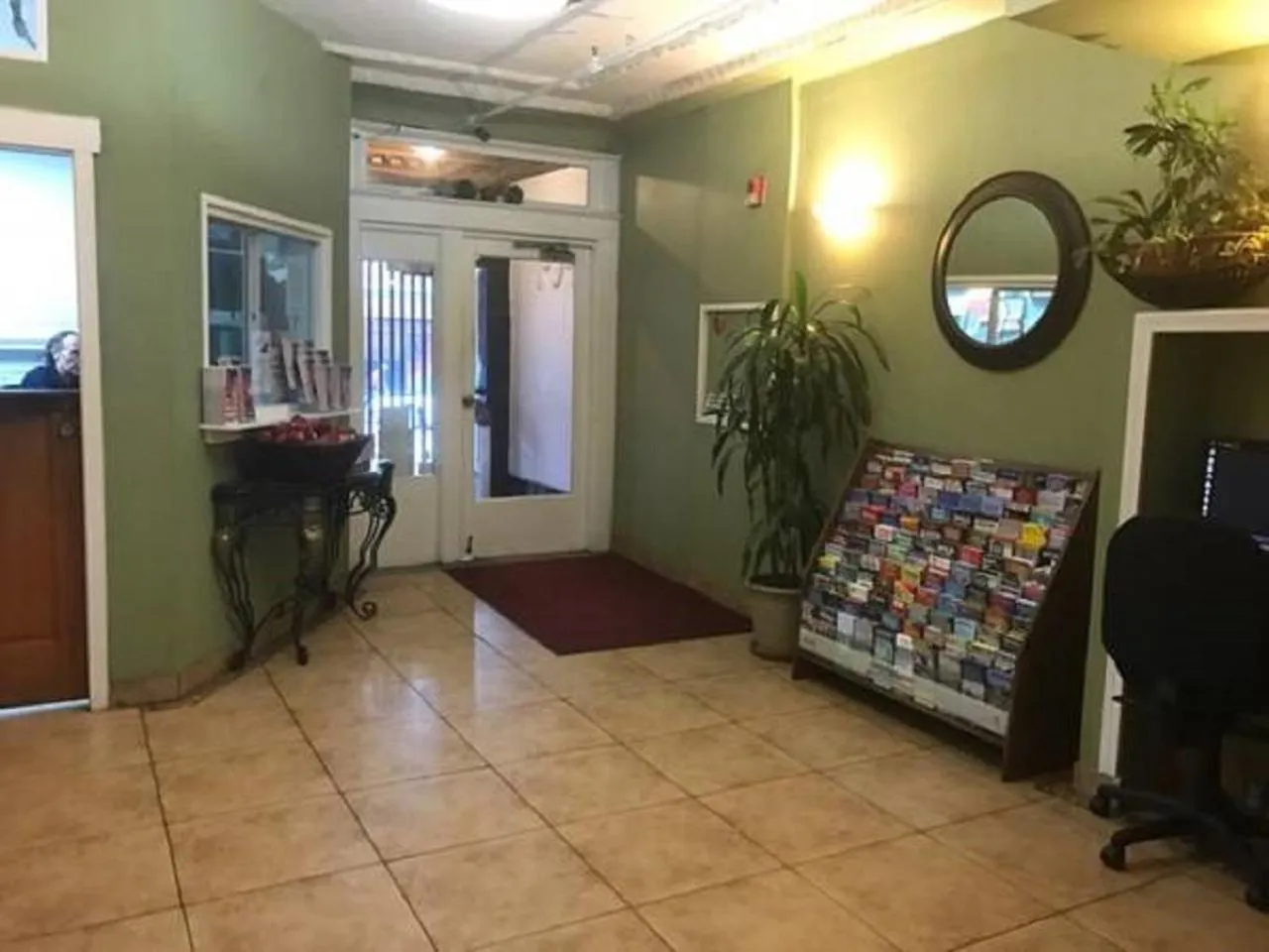 Lobby or reception, Bed in Cable Car Hotel