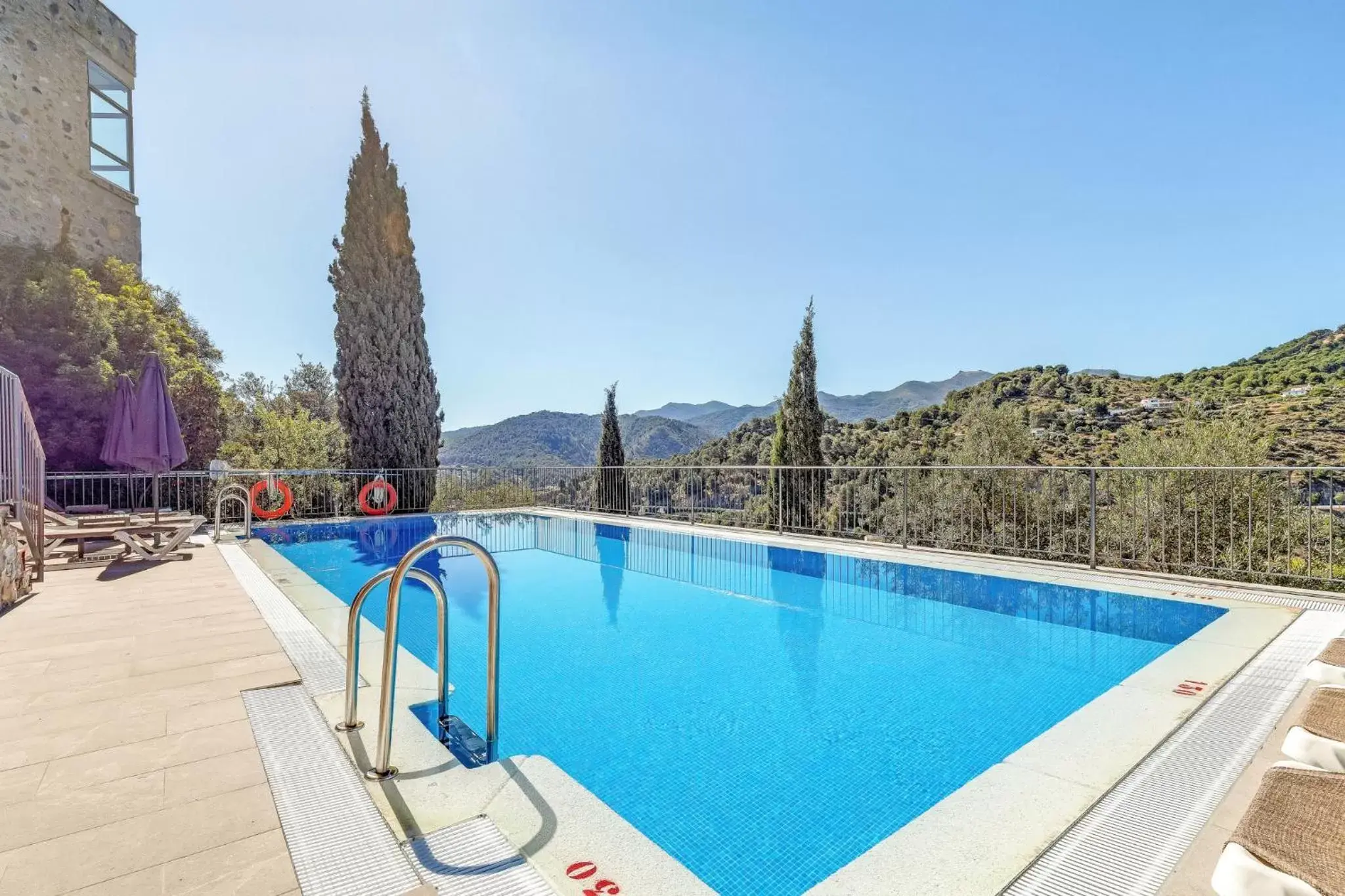 Pool view, Swimming Pool in Hotel Castillo de Monda