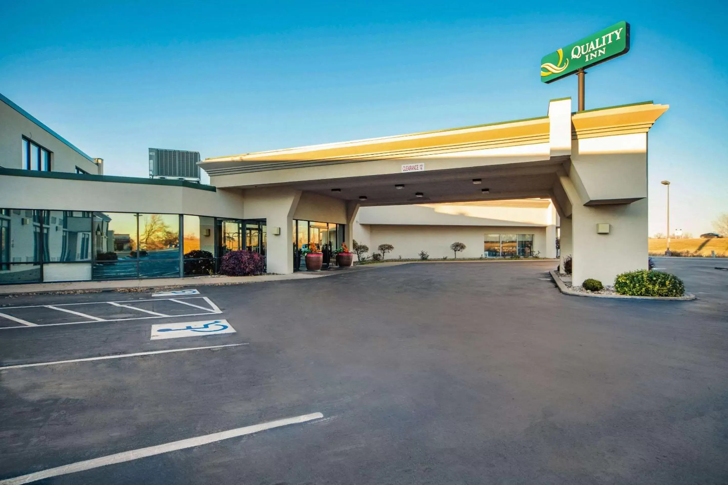 Property building in Quality Inn and Conference Center I-80 Grand Island