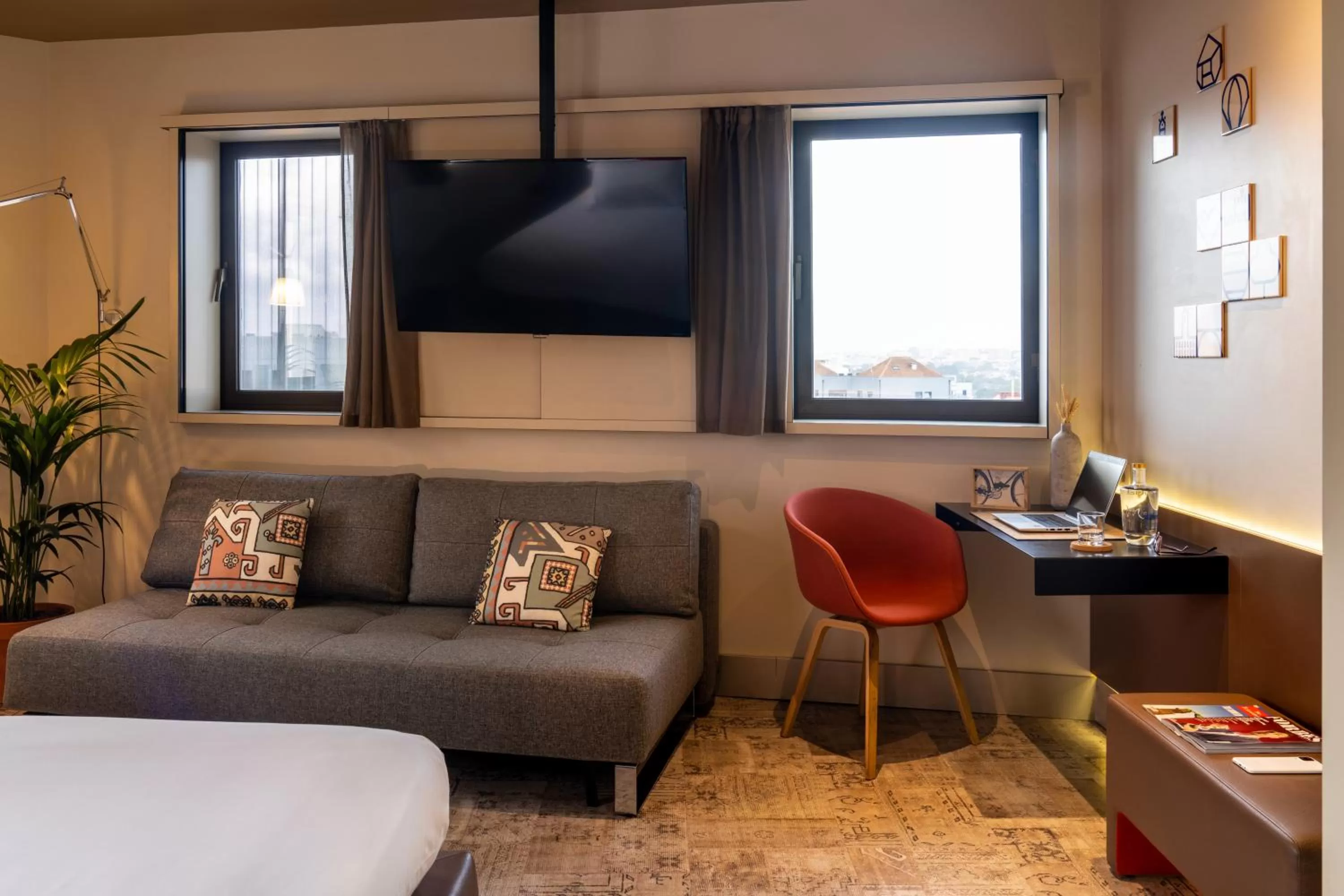 Photo of the whole room in Mercure Porto Centro Santa Catarina