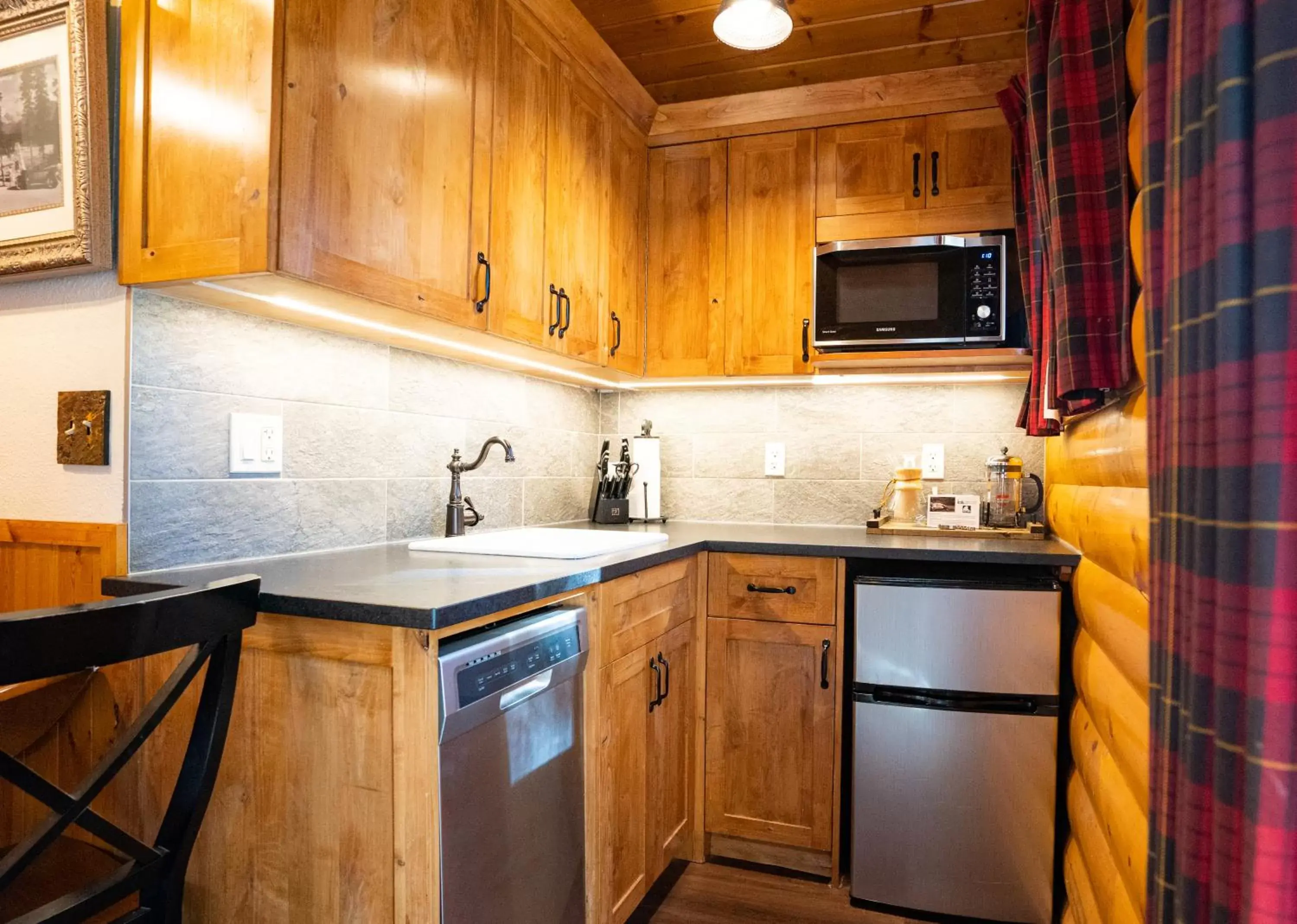 Kitchen/Kitchenette in Baker Creek By Basecamp