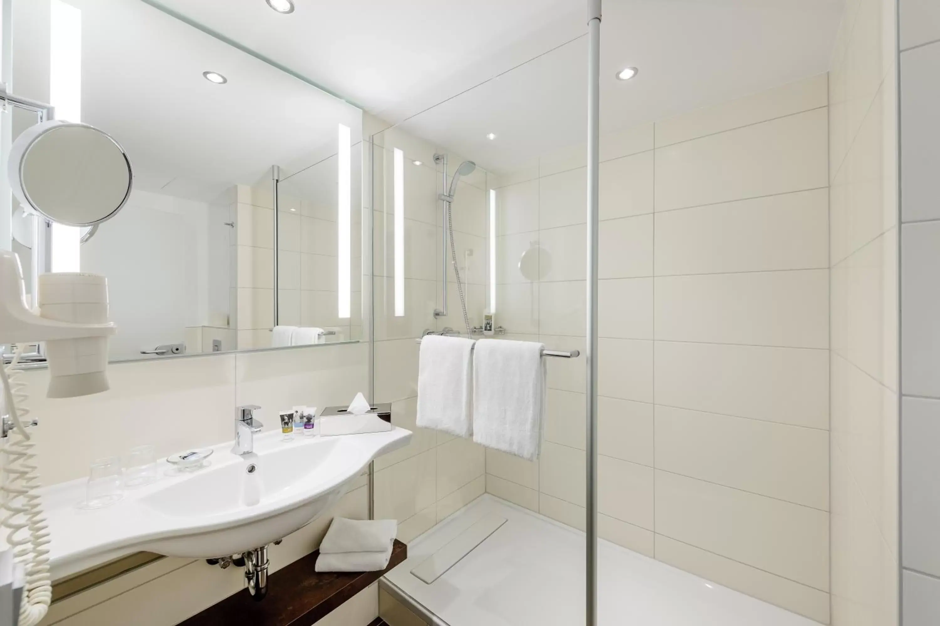 Shower, Bathroom in Mercure Hotel Berlin City West