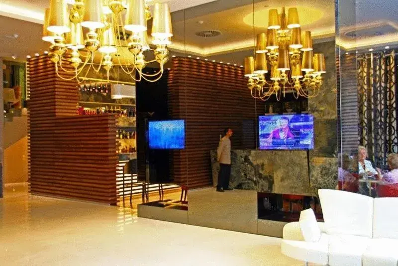TV and multimedia, Lobby/Reception in Gran Hotel Nagari Boutique & Spa