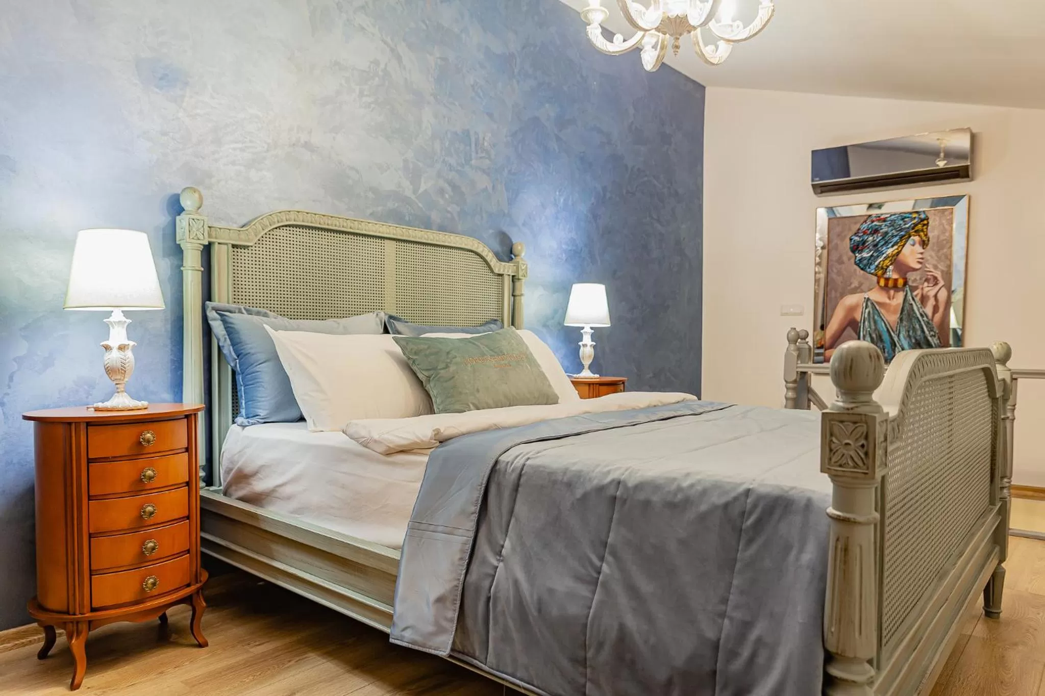 Photo of the whole room, Bed in Lord Morgan & Exclusive Design Nişantaşı