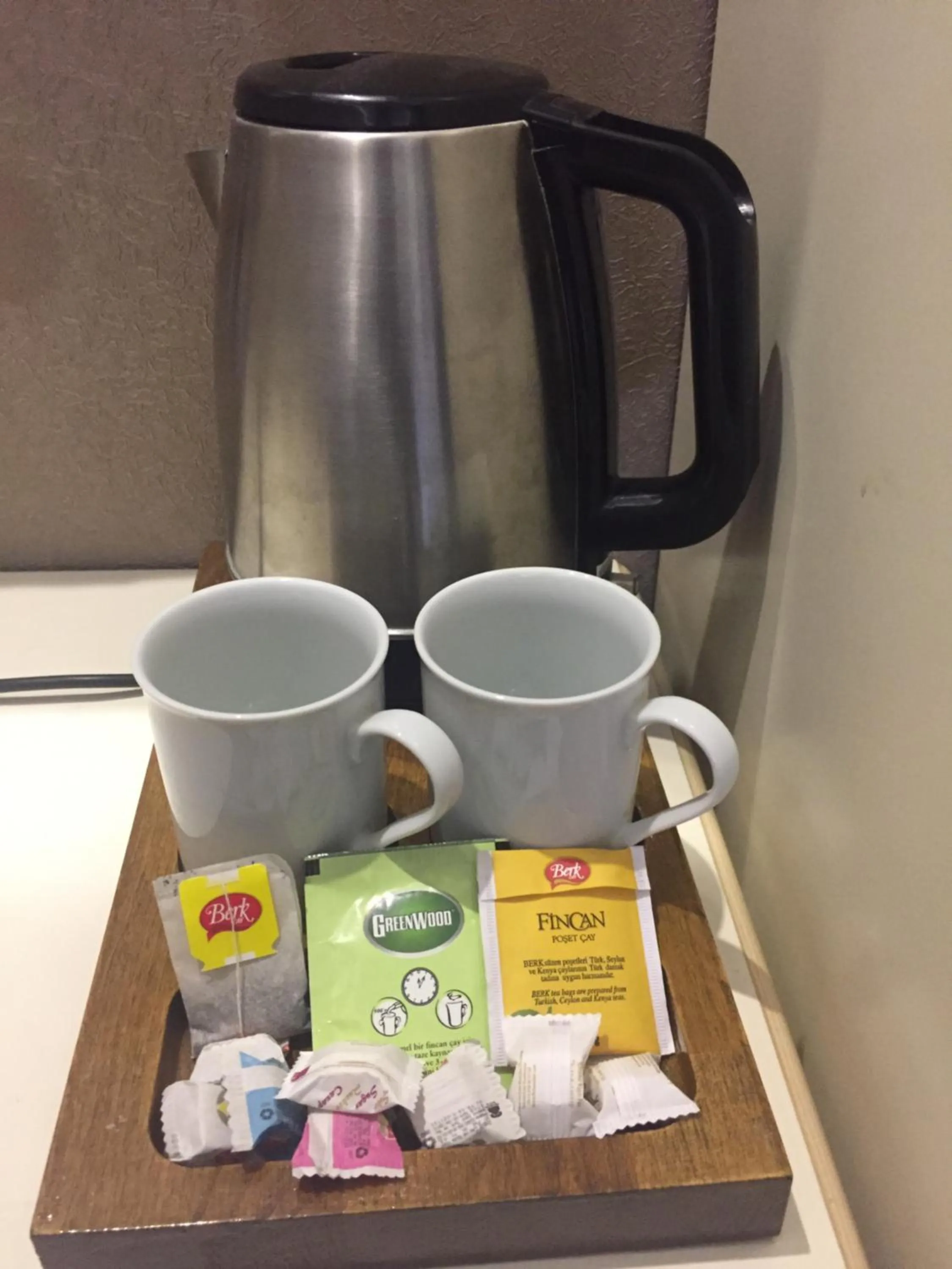 Coffee/tea facilities in Sun Comfort Hotel