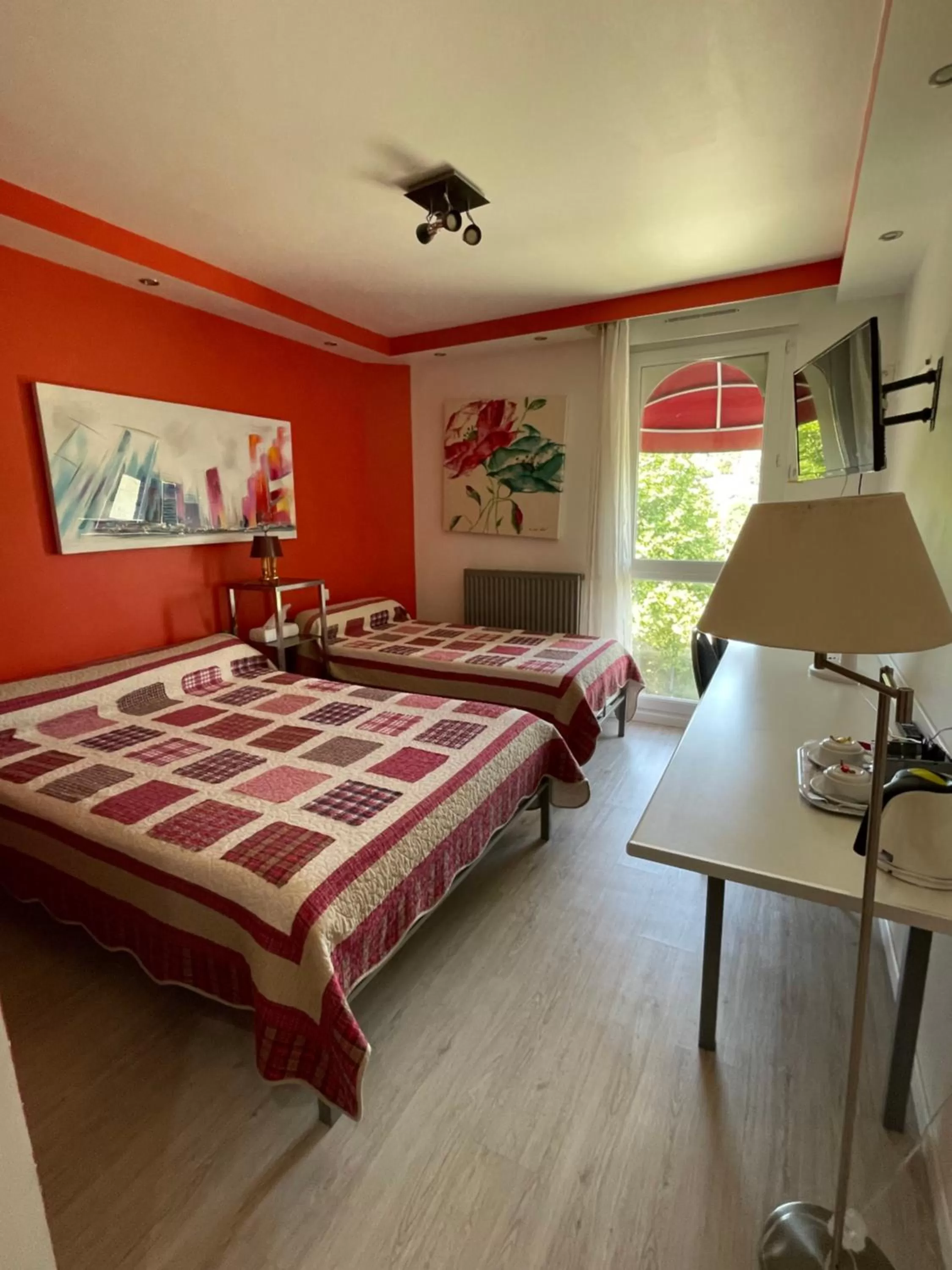 Photo of the whole room, Bed in L'Abribis