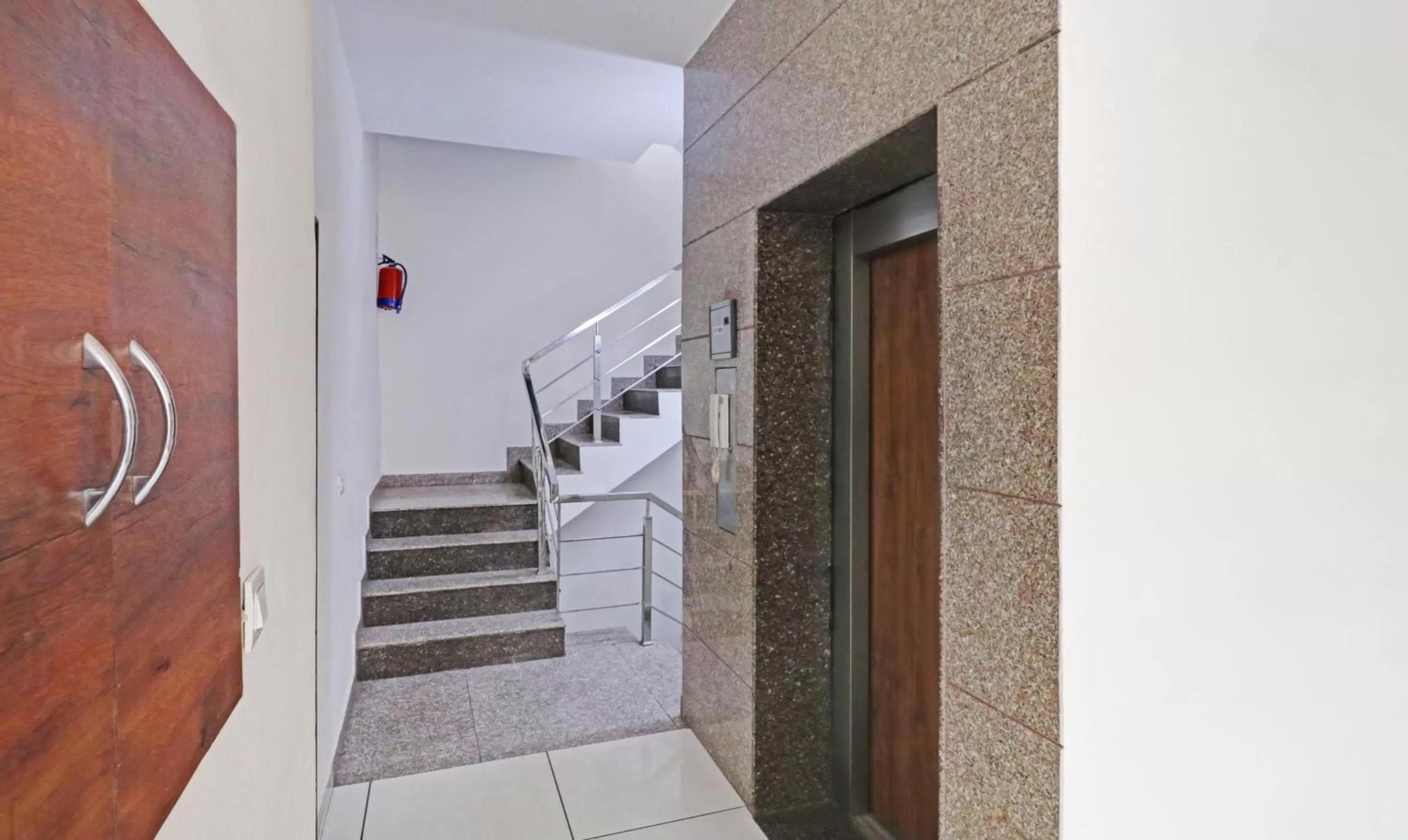 elevator in Treebo Magnum Chandigarh