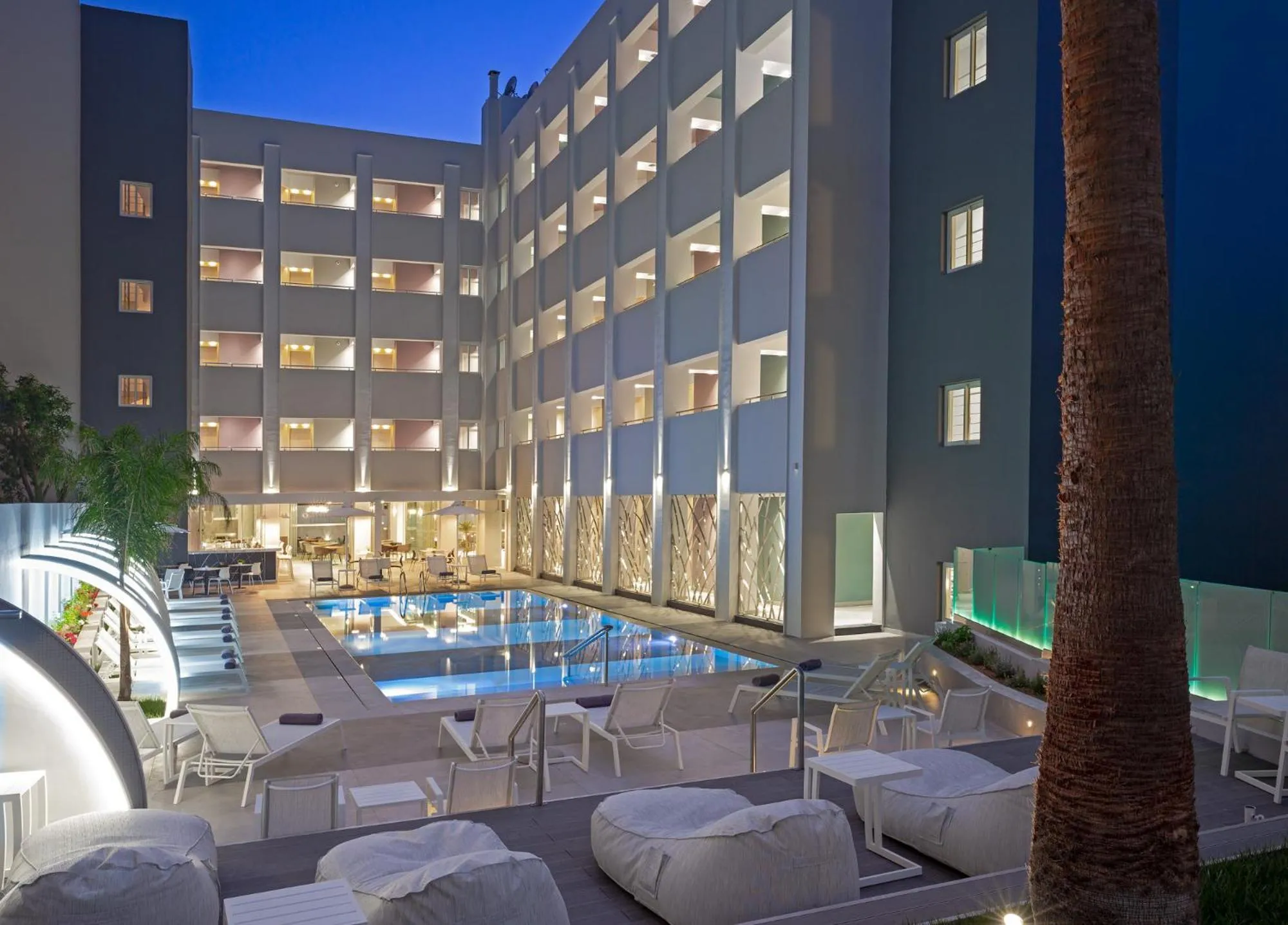 Night in Melrose Rethymno by Mage Hotels