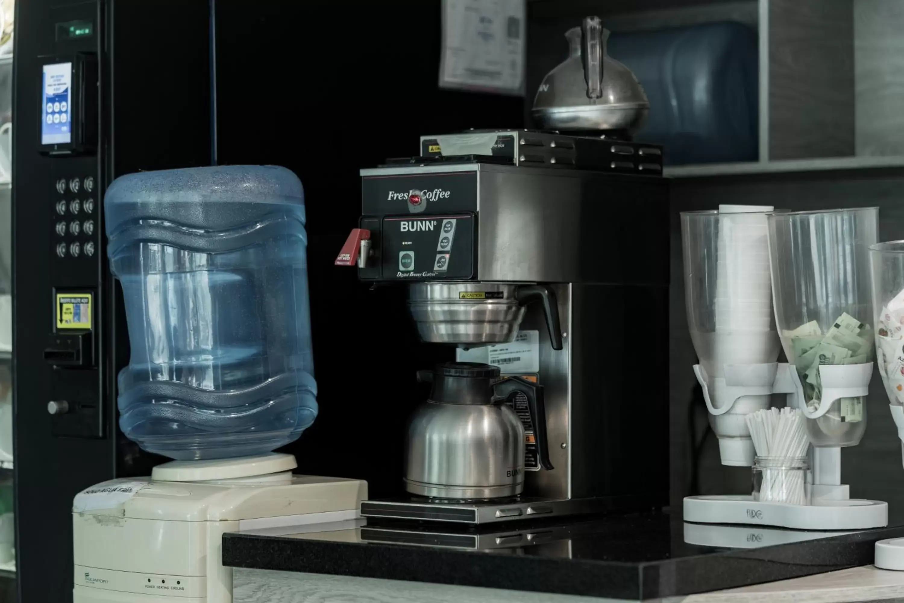 Coffee/Tea Facilities in HOTEL LEMON GREEN -Zona Expo Frente al Centro de Convenciones