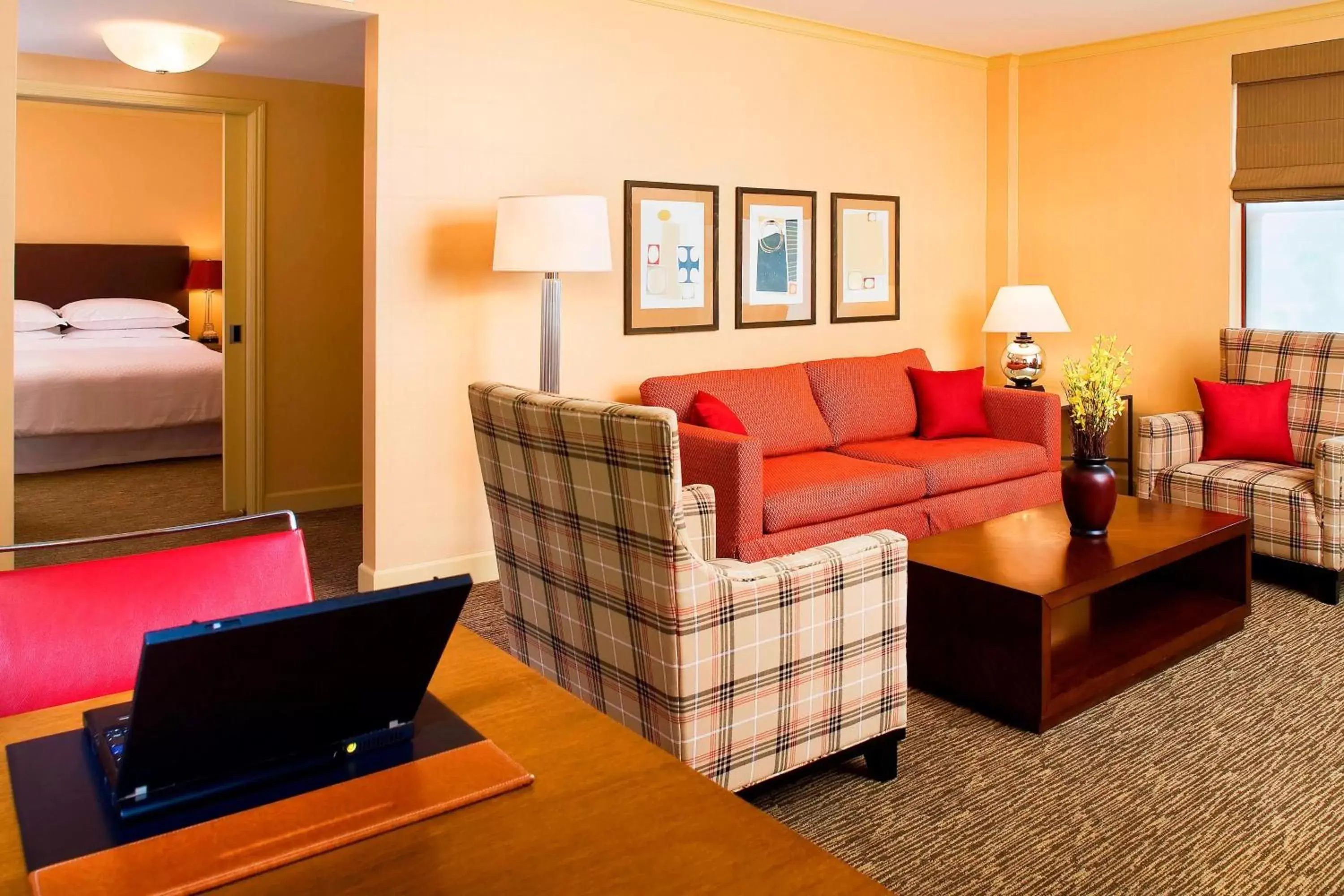 Bedroom, Seating Area in Four Points by Sheraton San Jose Downtown